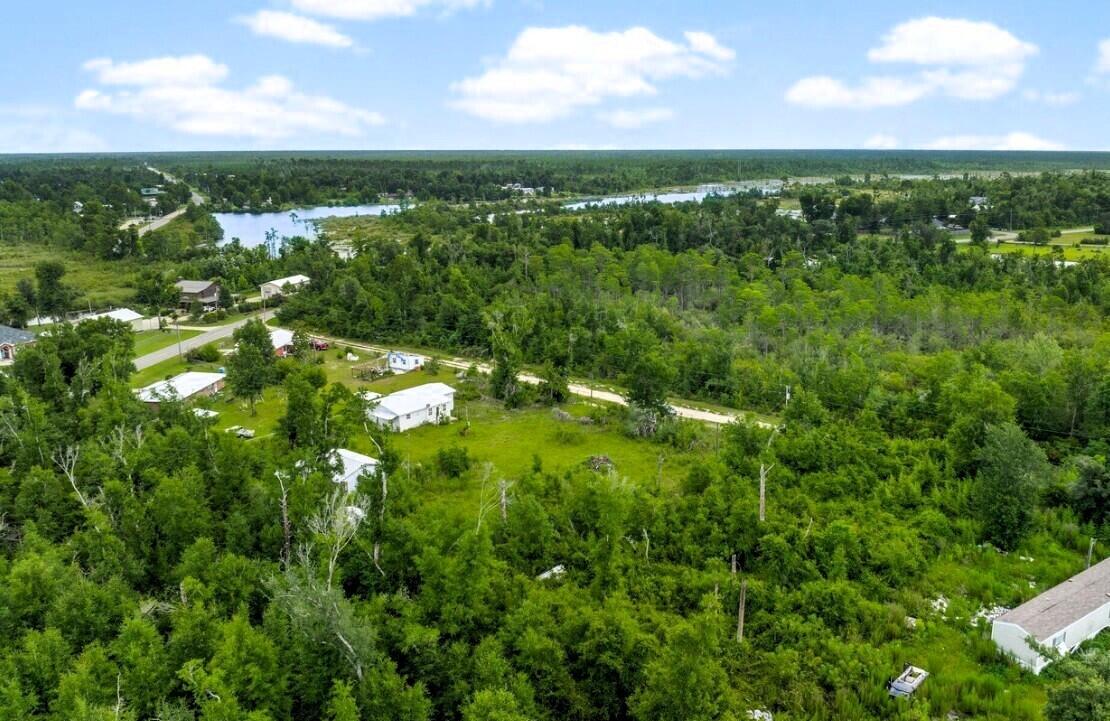 NO RECORDED SUBDIVISION - Land