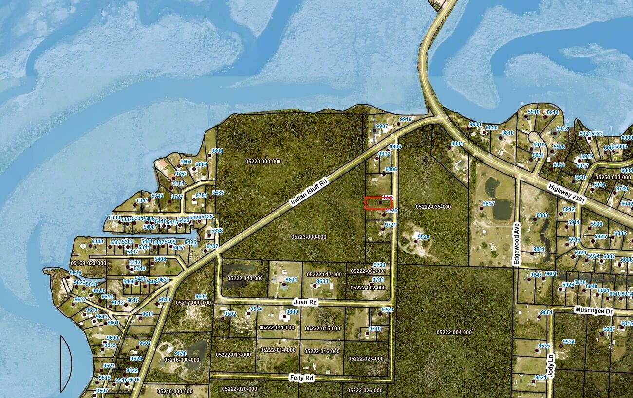 NO RECORDED SUBDIVISION - Land