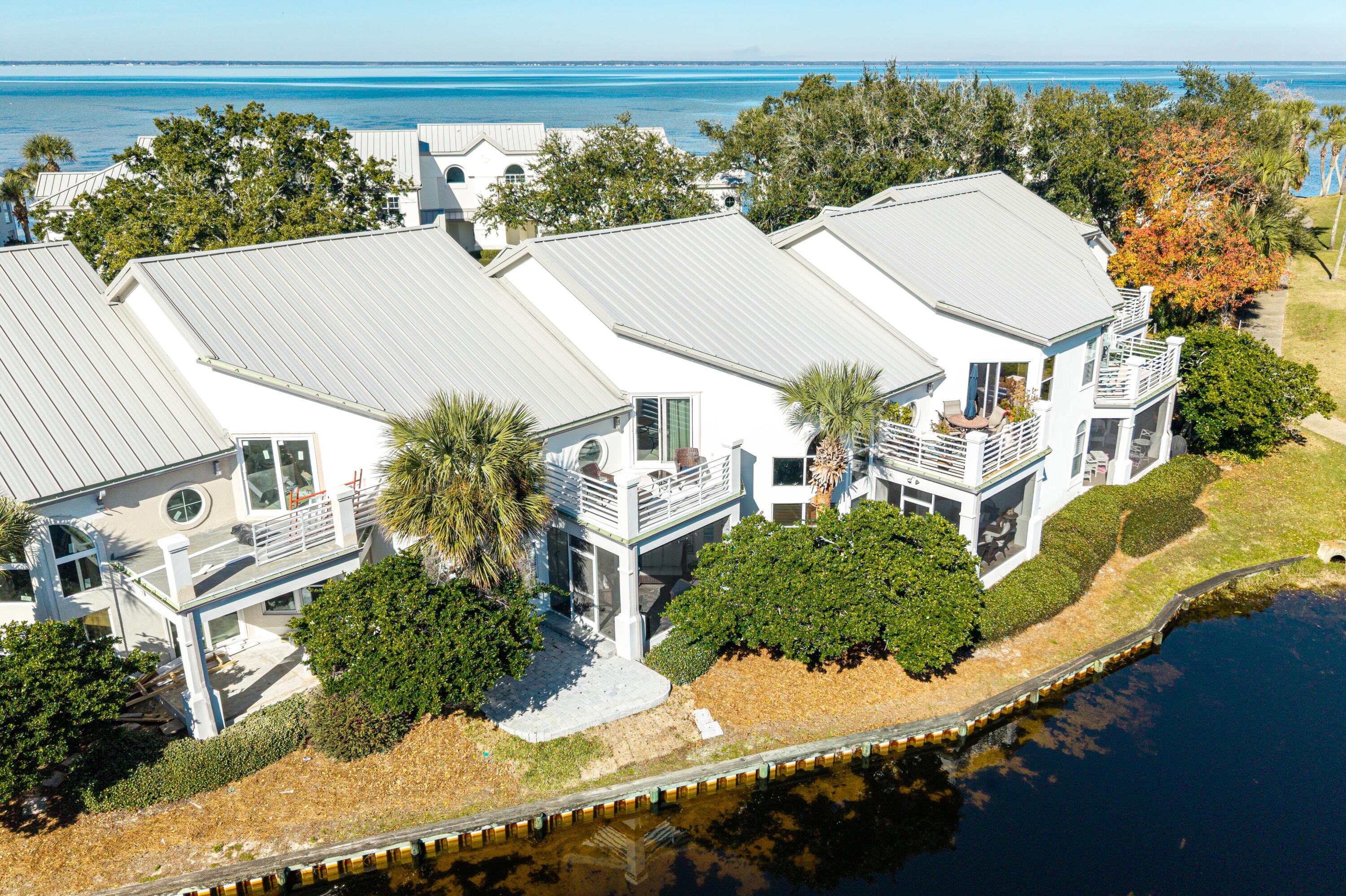 NORTHSHORE - Residential