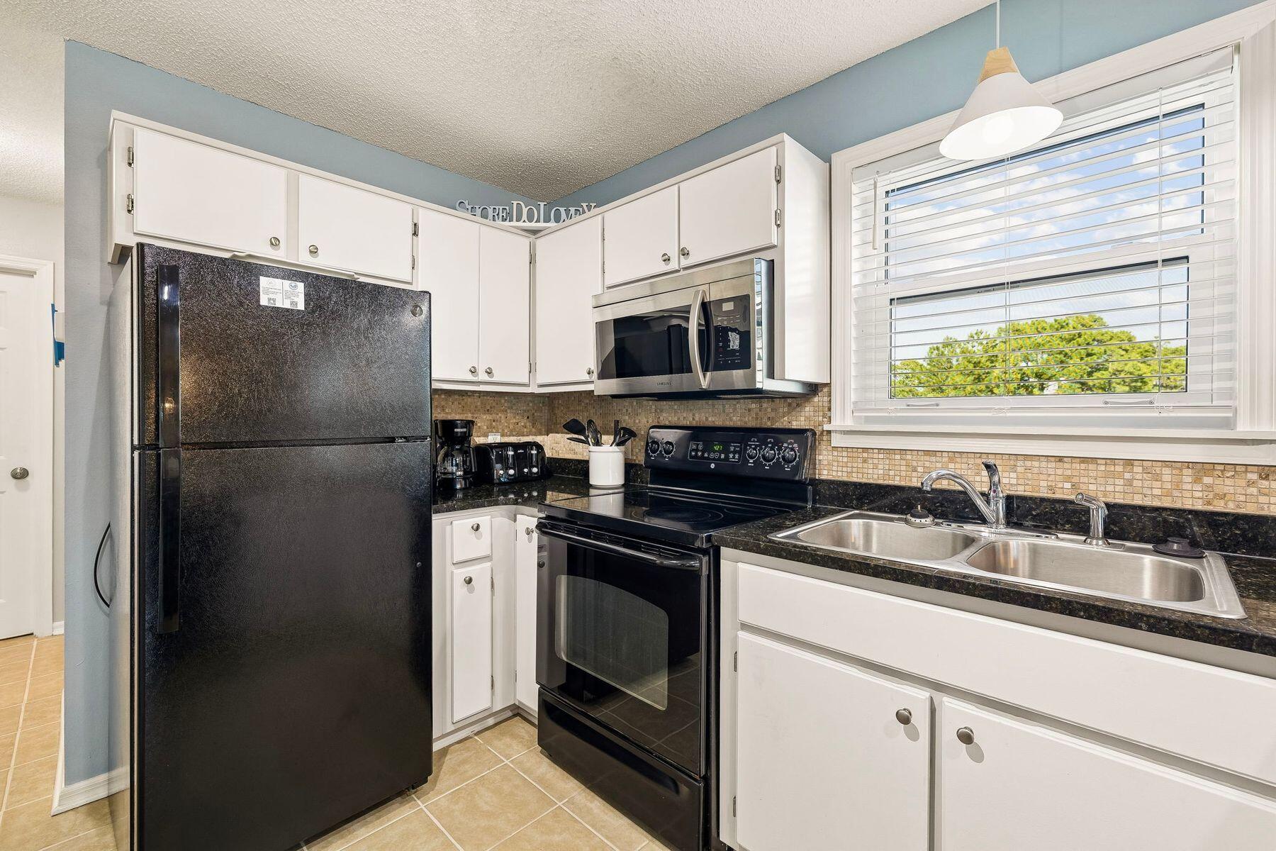 BEACHSIDE VILLAS CONDO - Residential