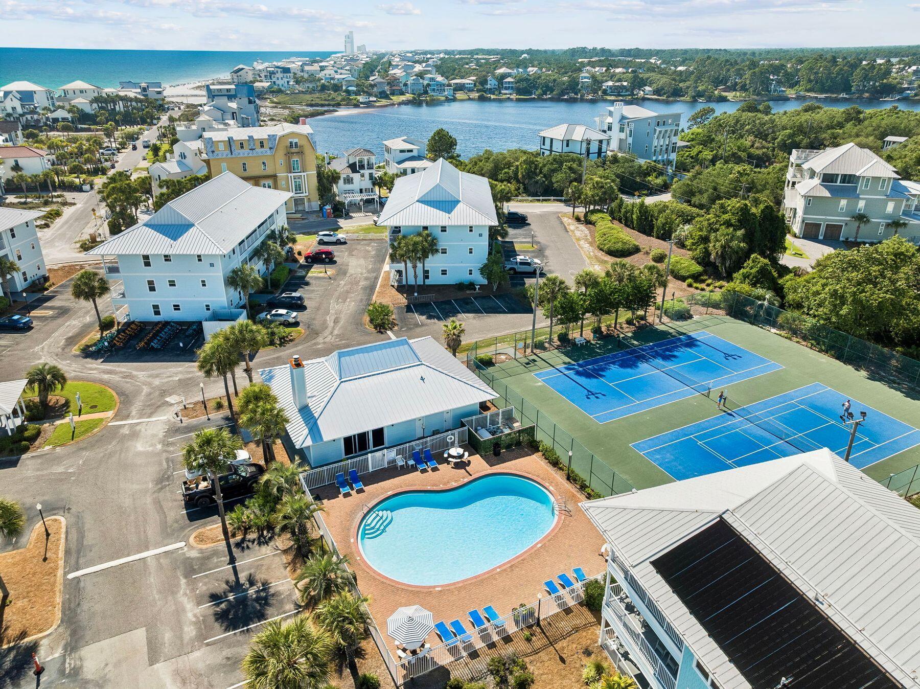 BEACHSIDE VILLAS CONDO - Residential