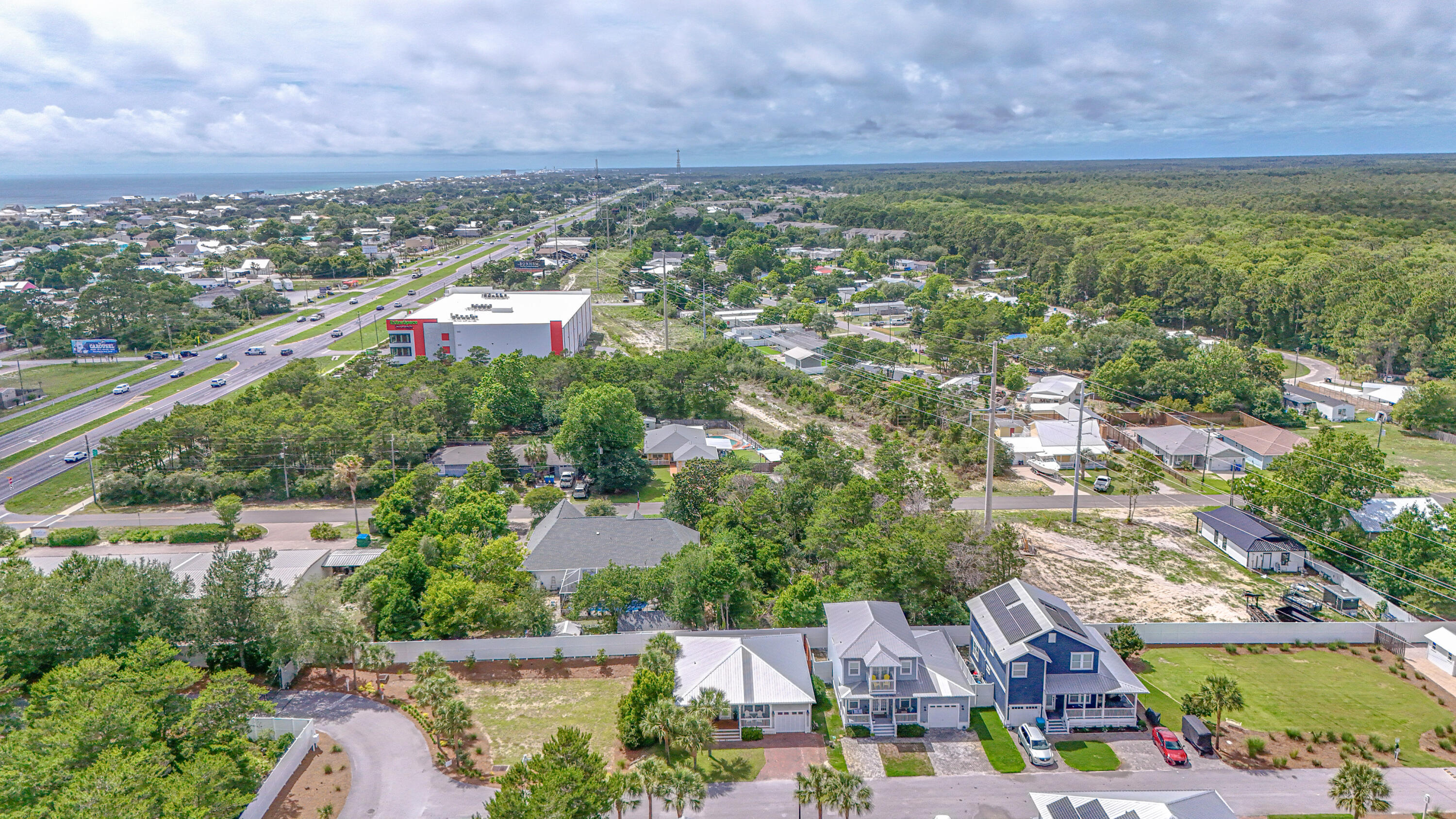 PARADISE GROVE - Residential