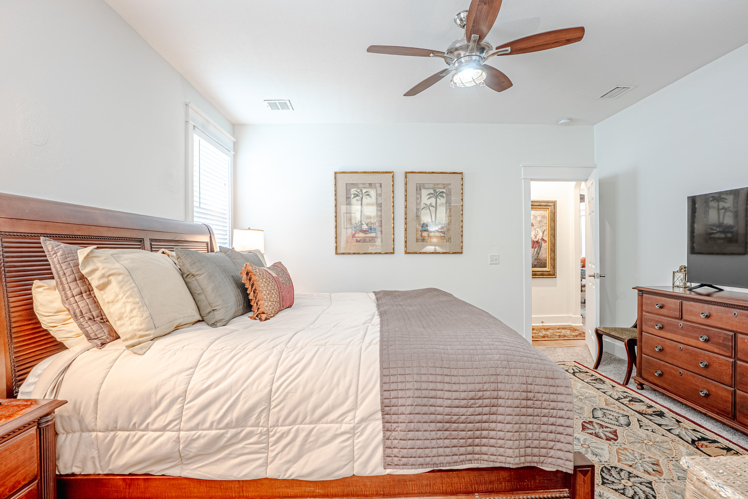 PARADISE GROVE - Residential