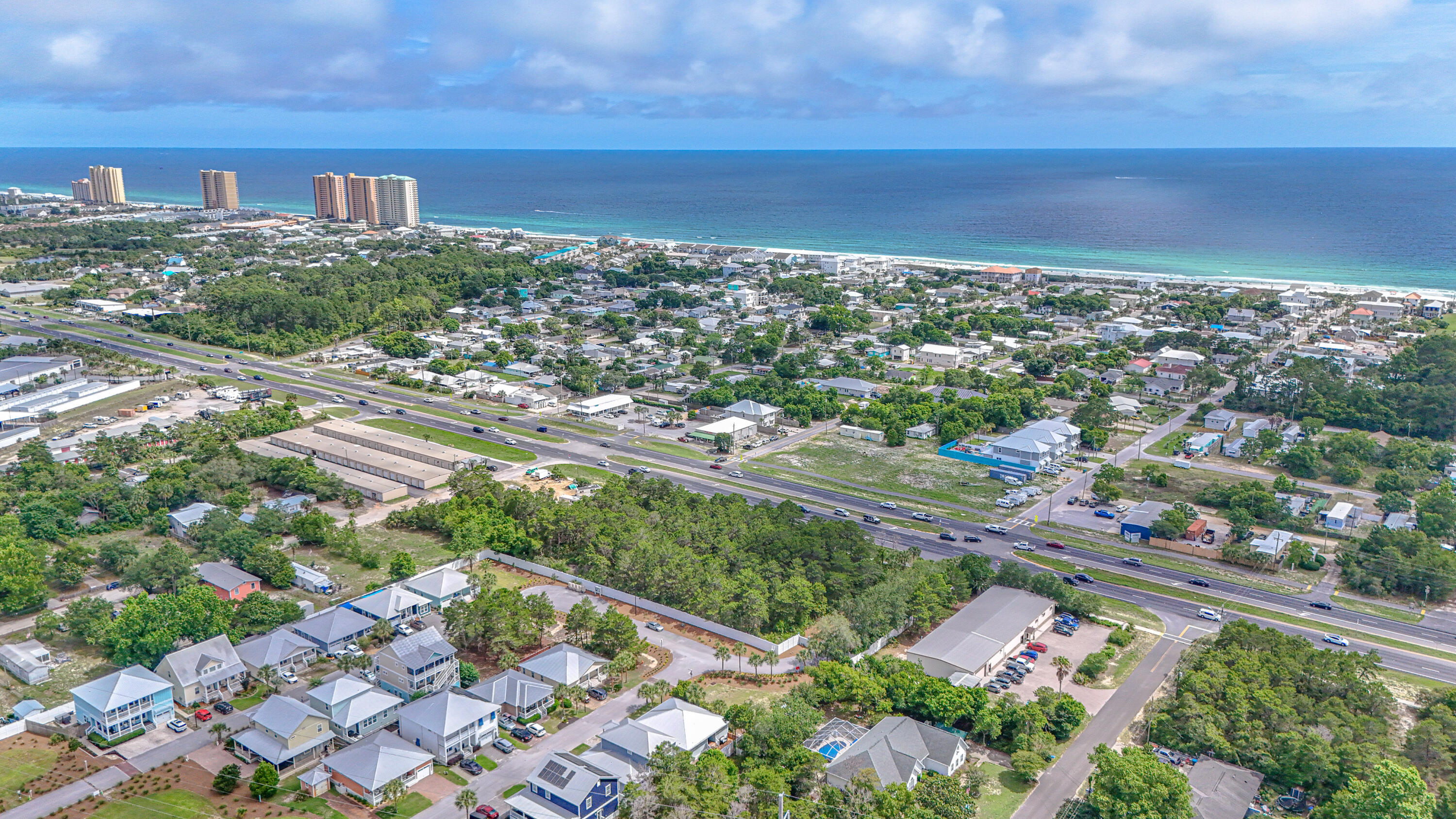 PARADISE GROVE - Residential