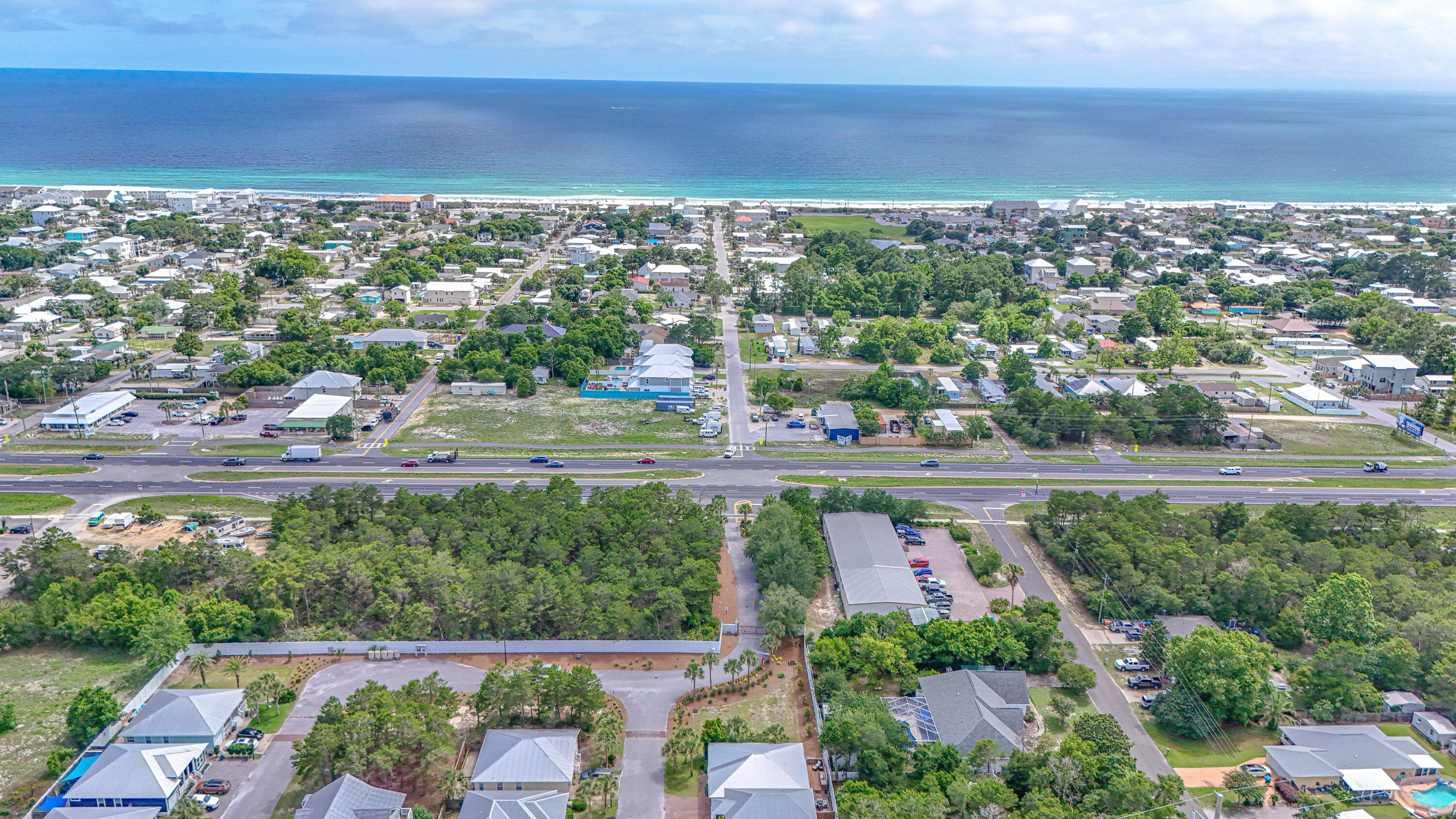 PARADISE GROVE - Residential