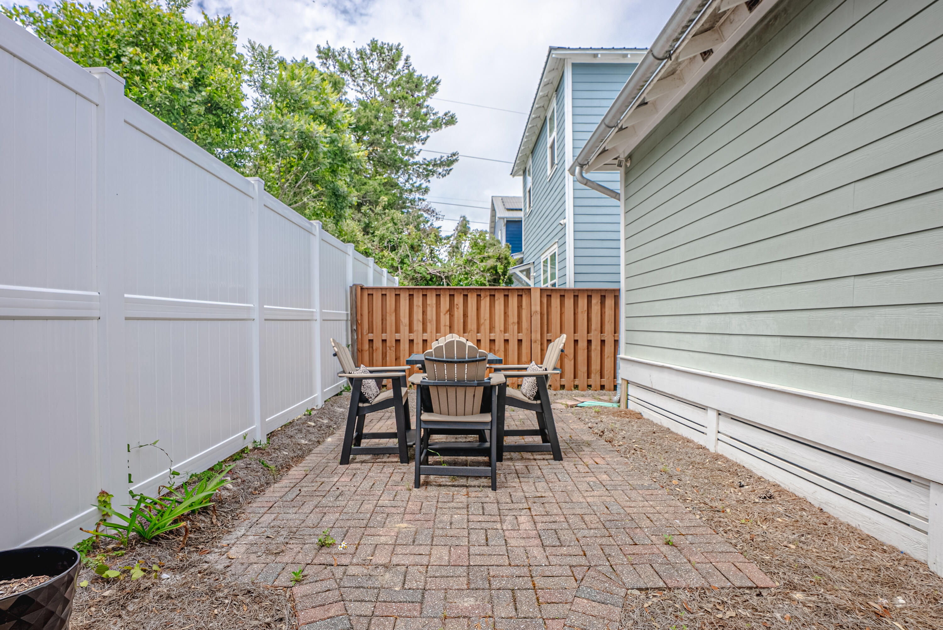 PARADISE GROVE - Residential