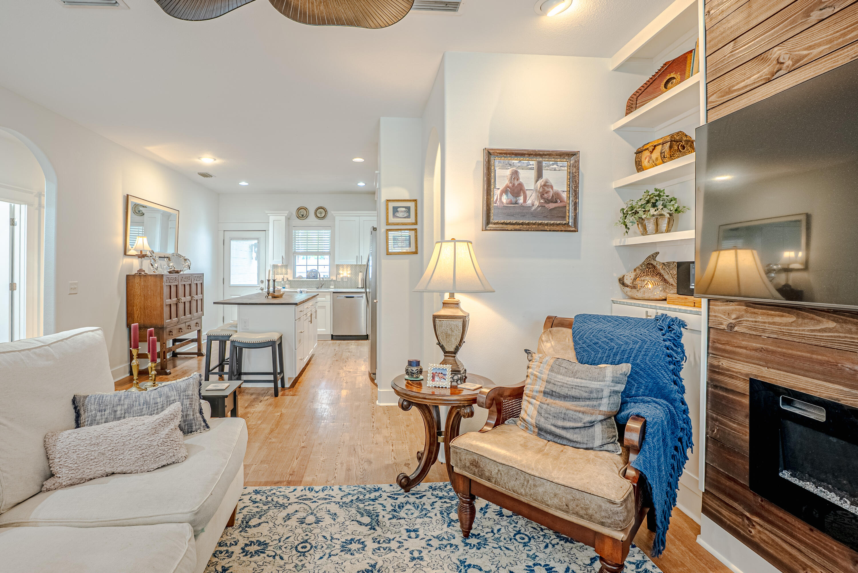 PARADISE GROVE - Residential