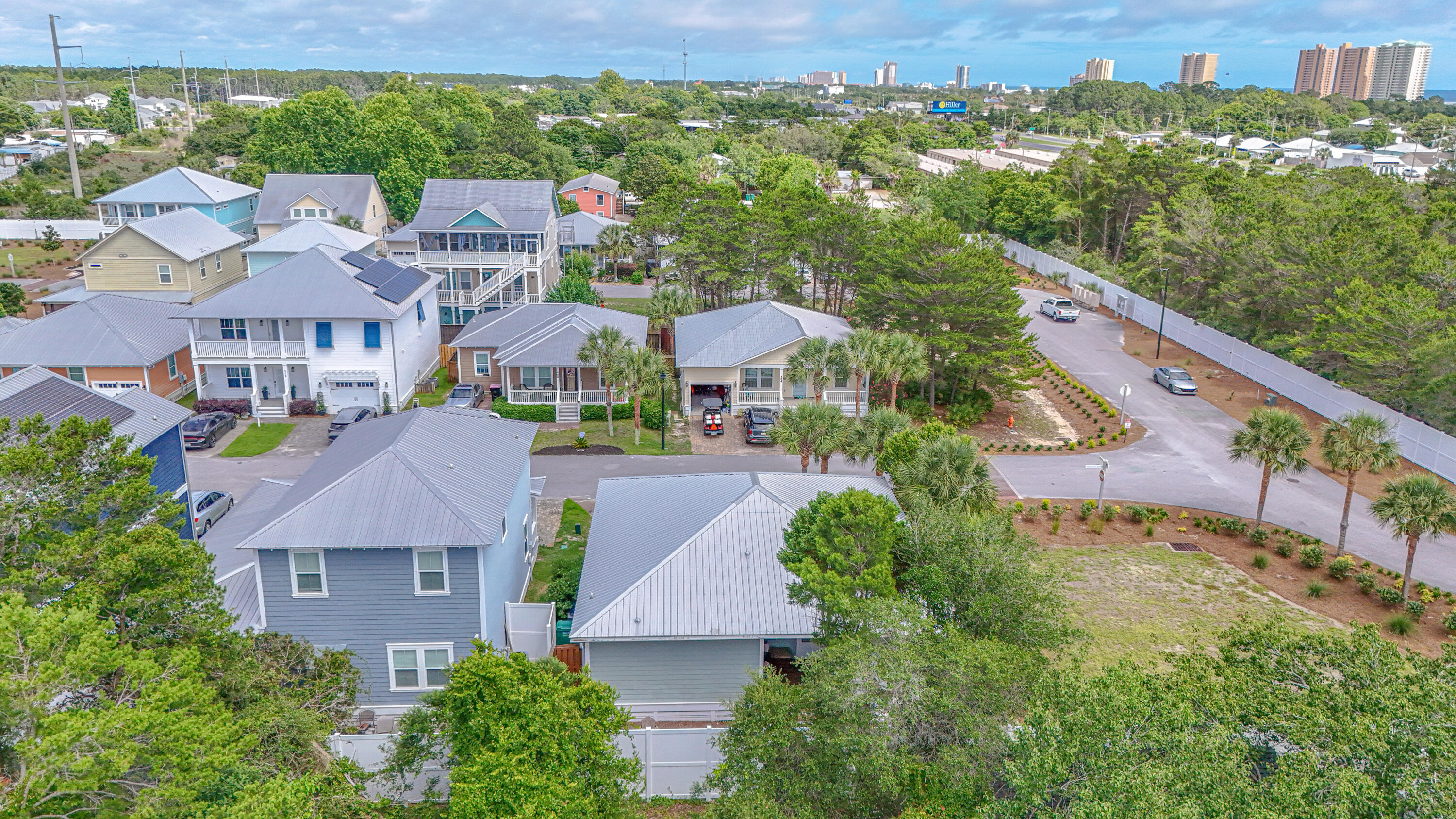 PARADISE GROVE - Residential