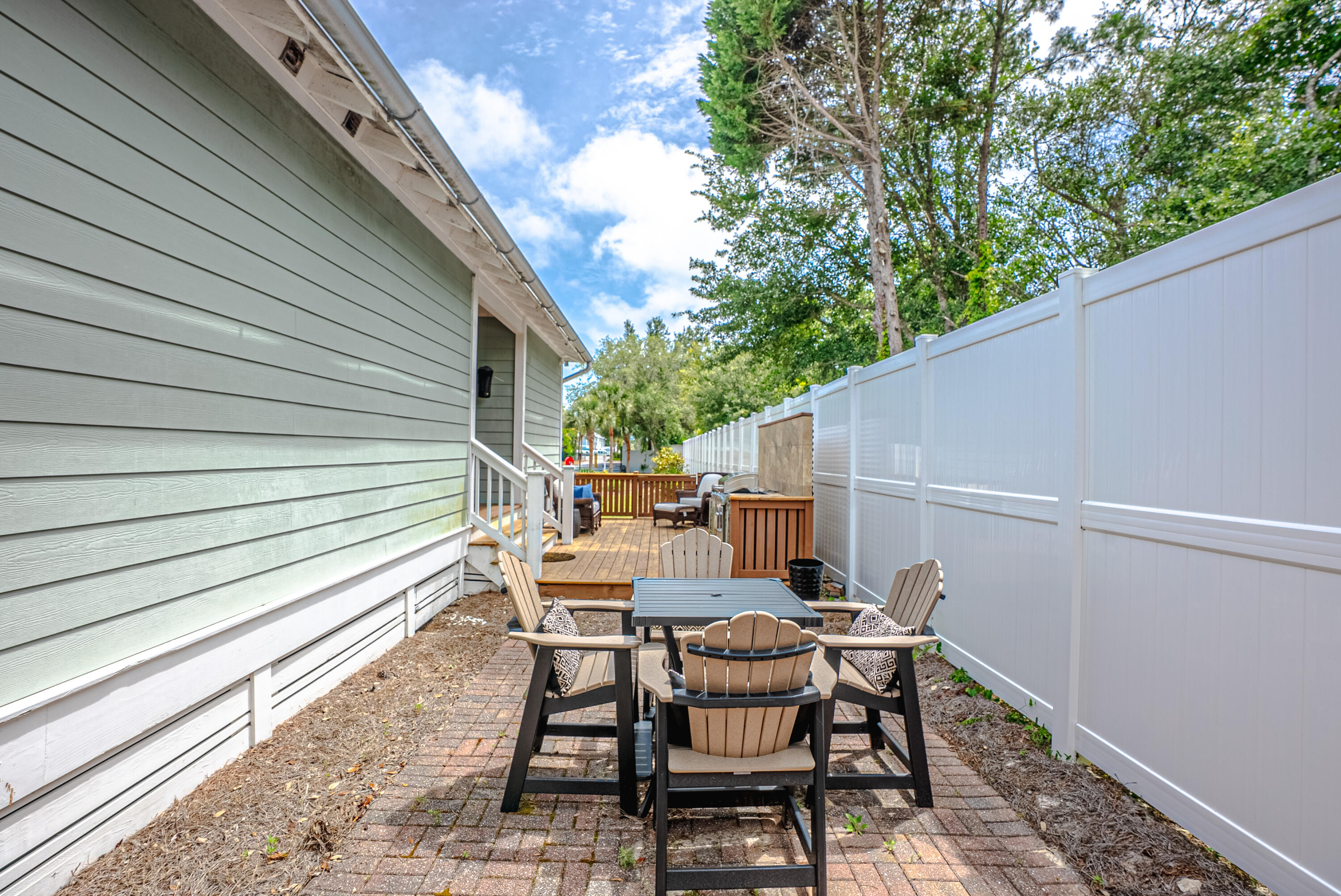 PARADISE GROVE - Residential