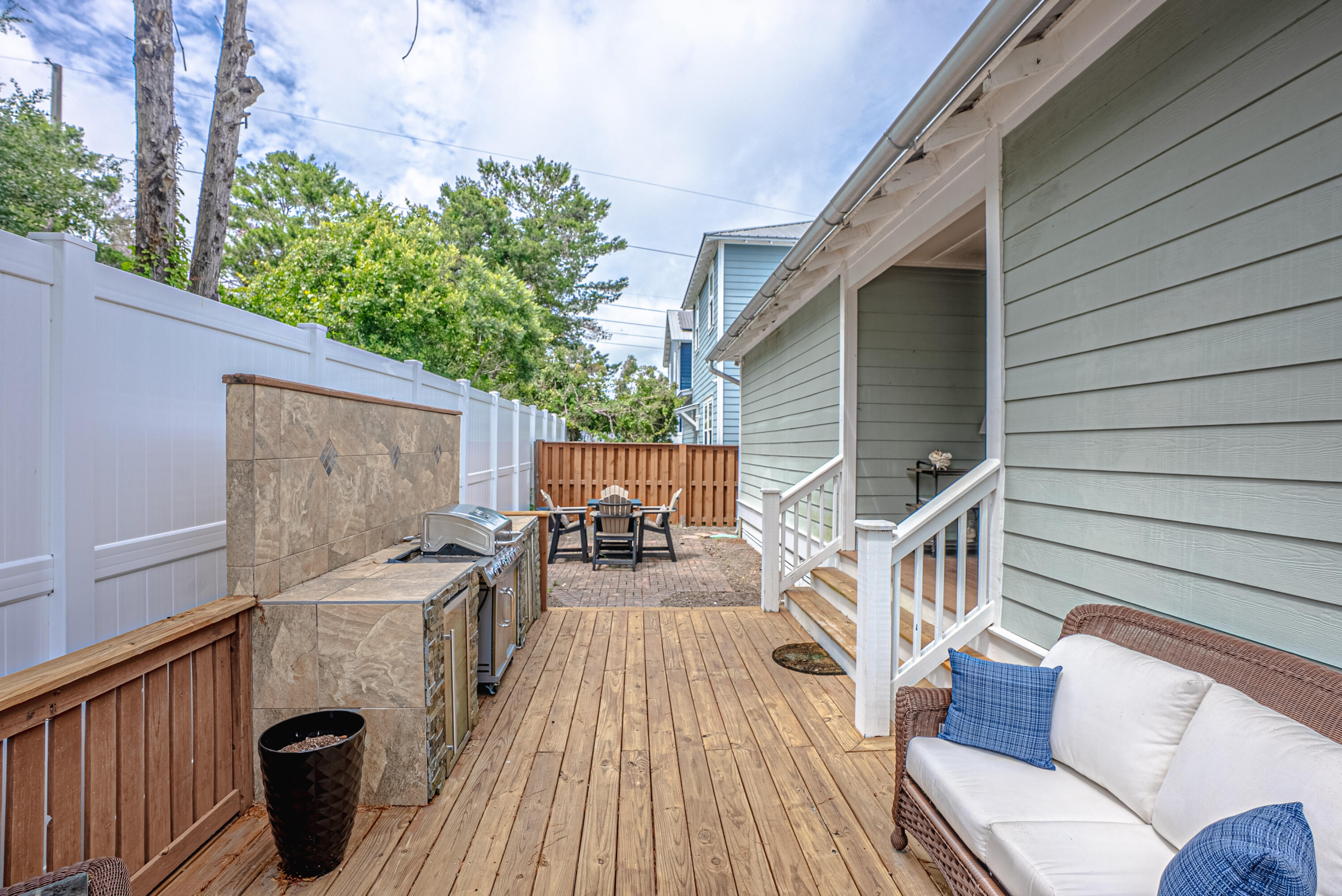 PARADISE GROVE - Residential