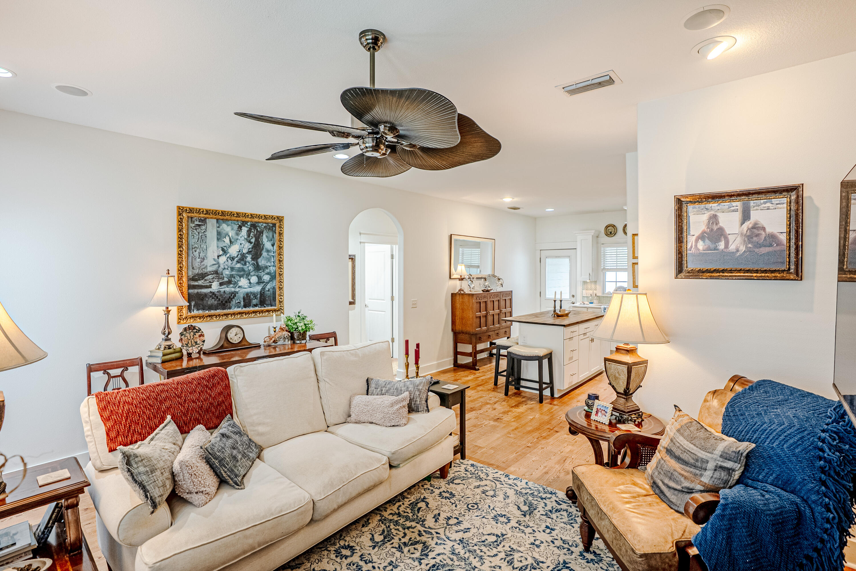 PARADISE GROVE - Residential