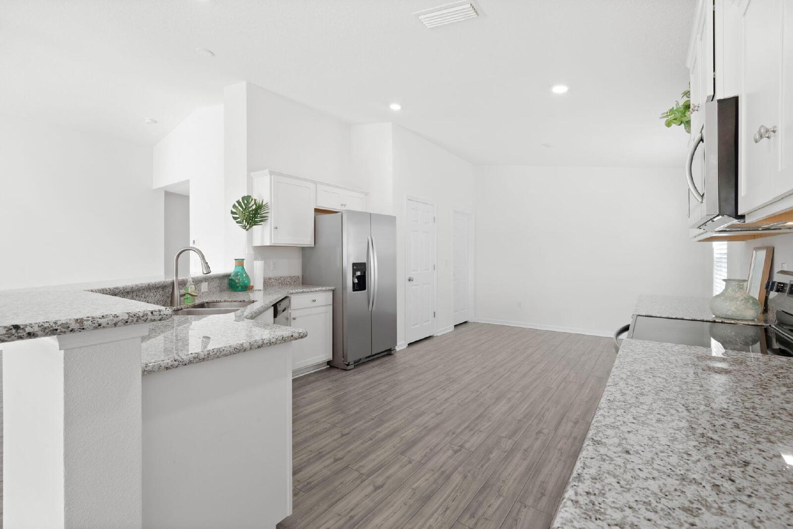 RIVERWALK - Residential Lease