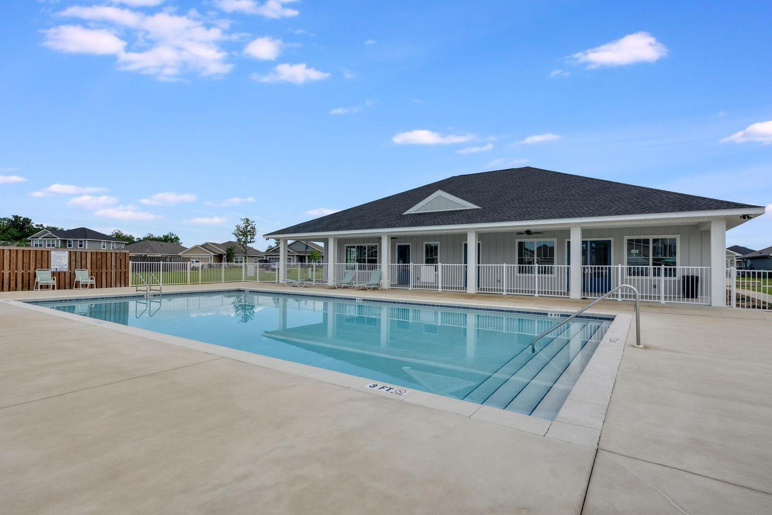 RIVERWALK - Residential Lease
