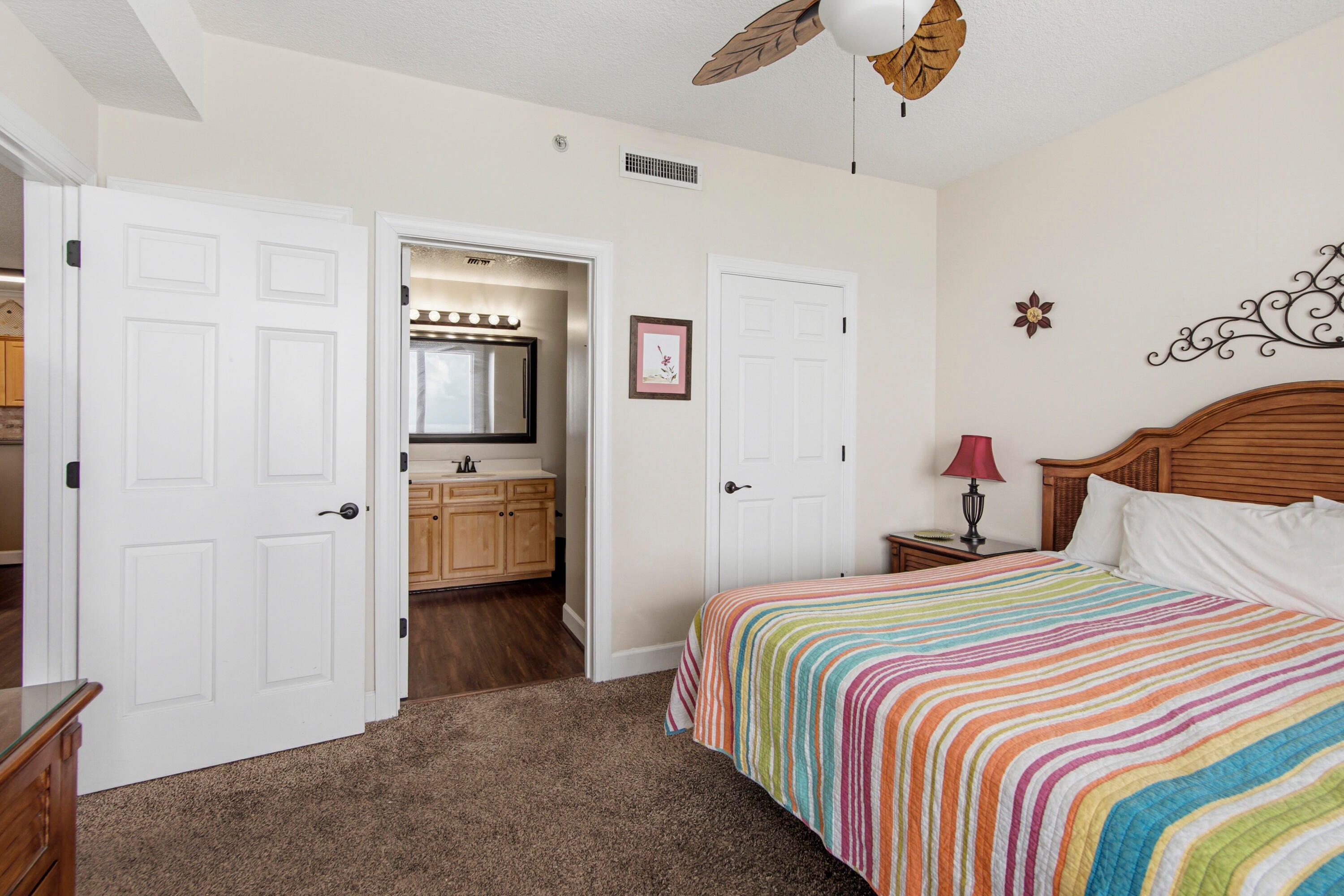 Twin Palms Resort - Residential