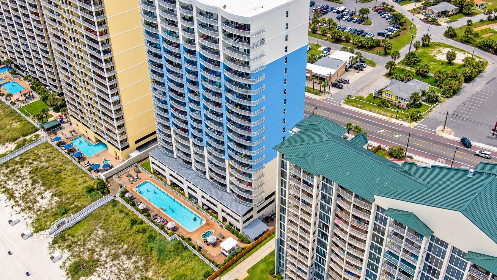 Twin Palms Resort - Residential