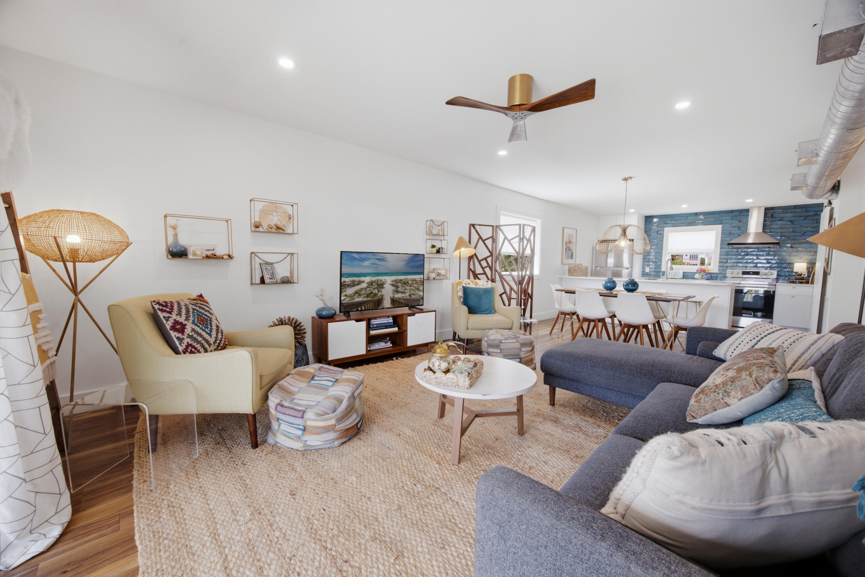 SHORELINE T/H - Residential