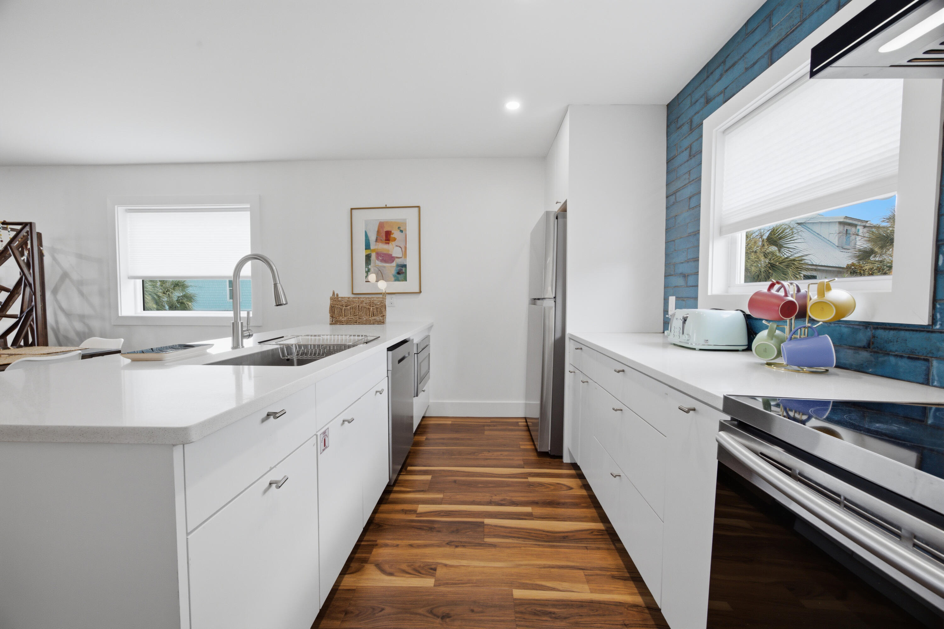 SHORELINE T/H - Residential