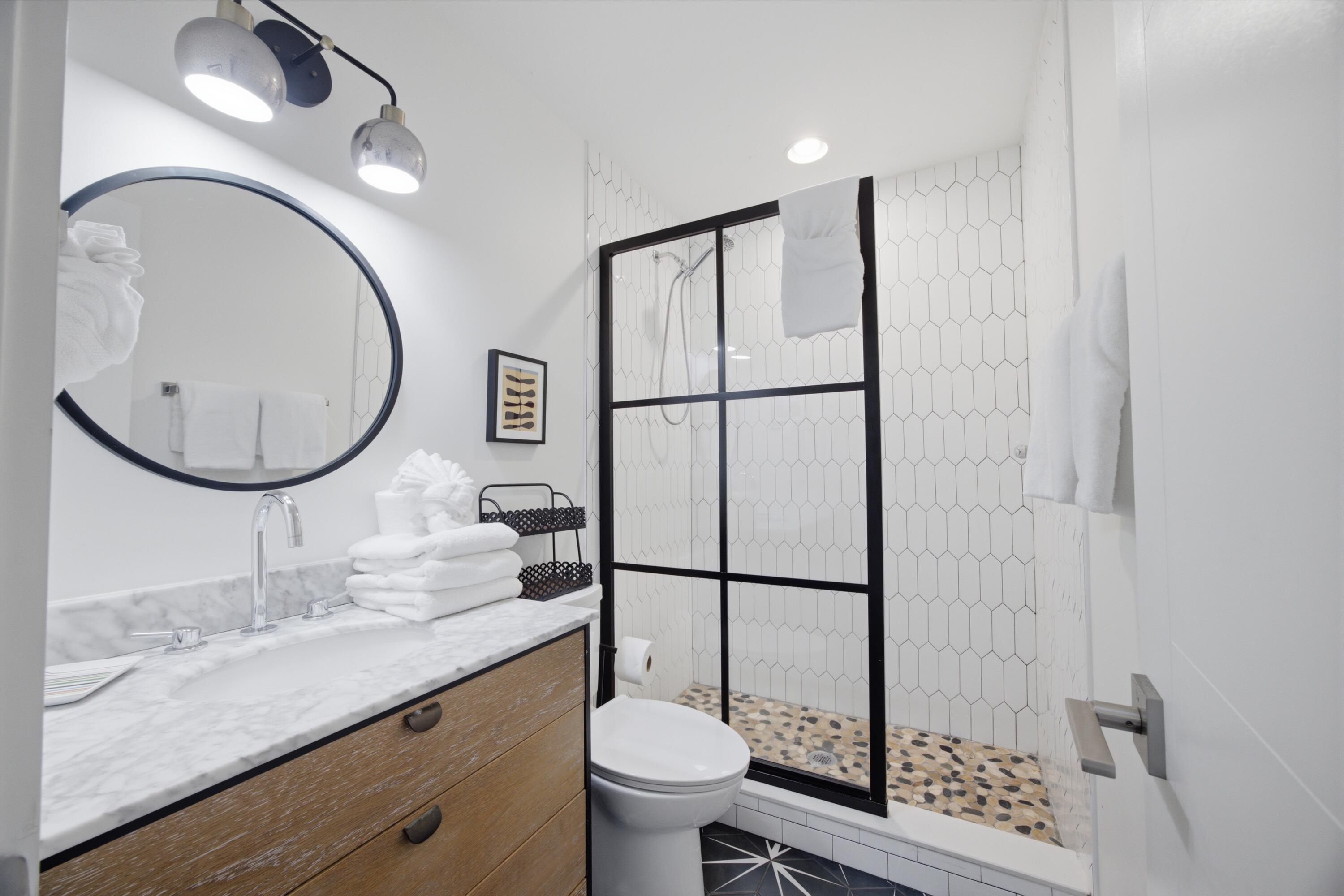 SHORELINE T/H - Residential