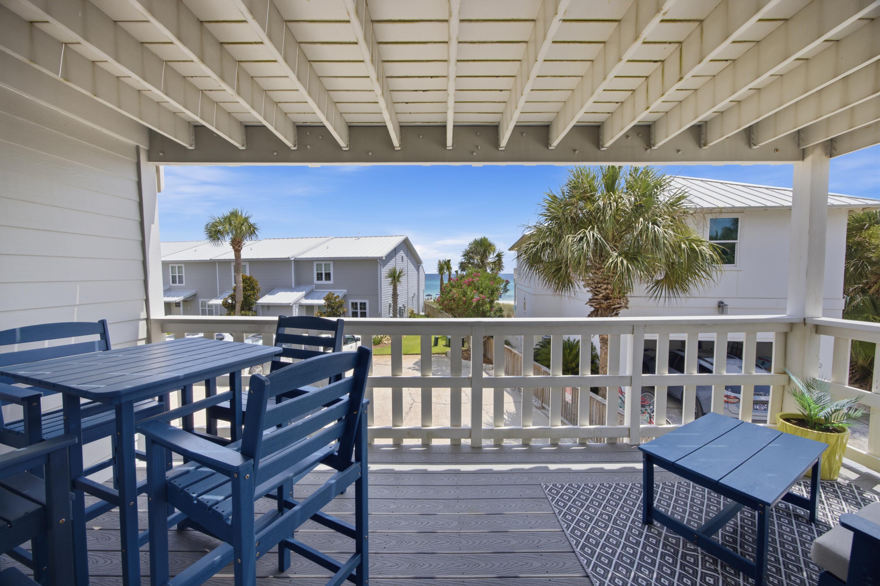 SHORELINE T/H - Residential