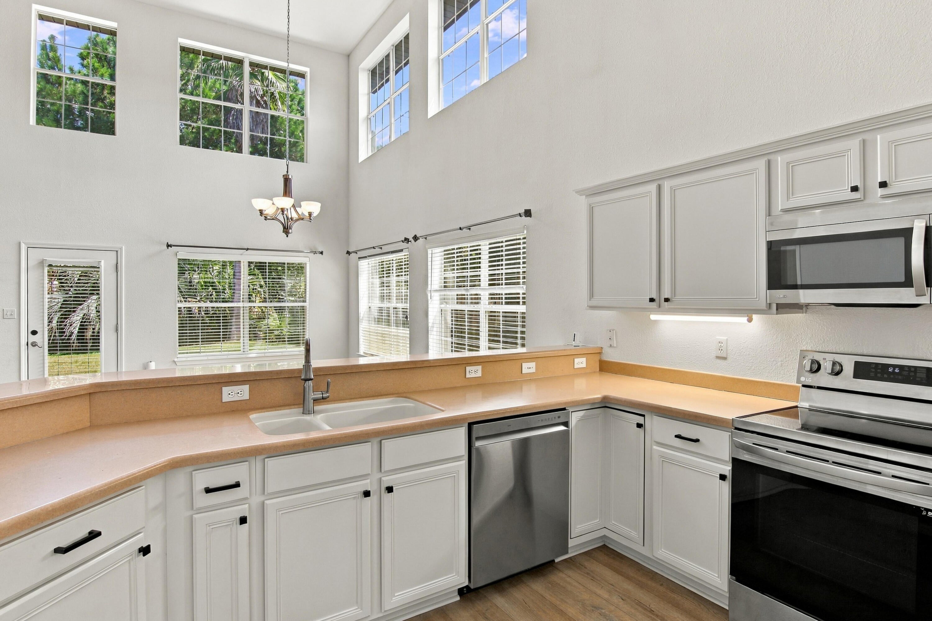 DRIFTWOOD ESTATES - Residential