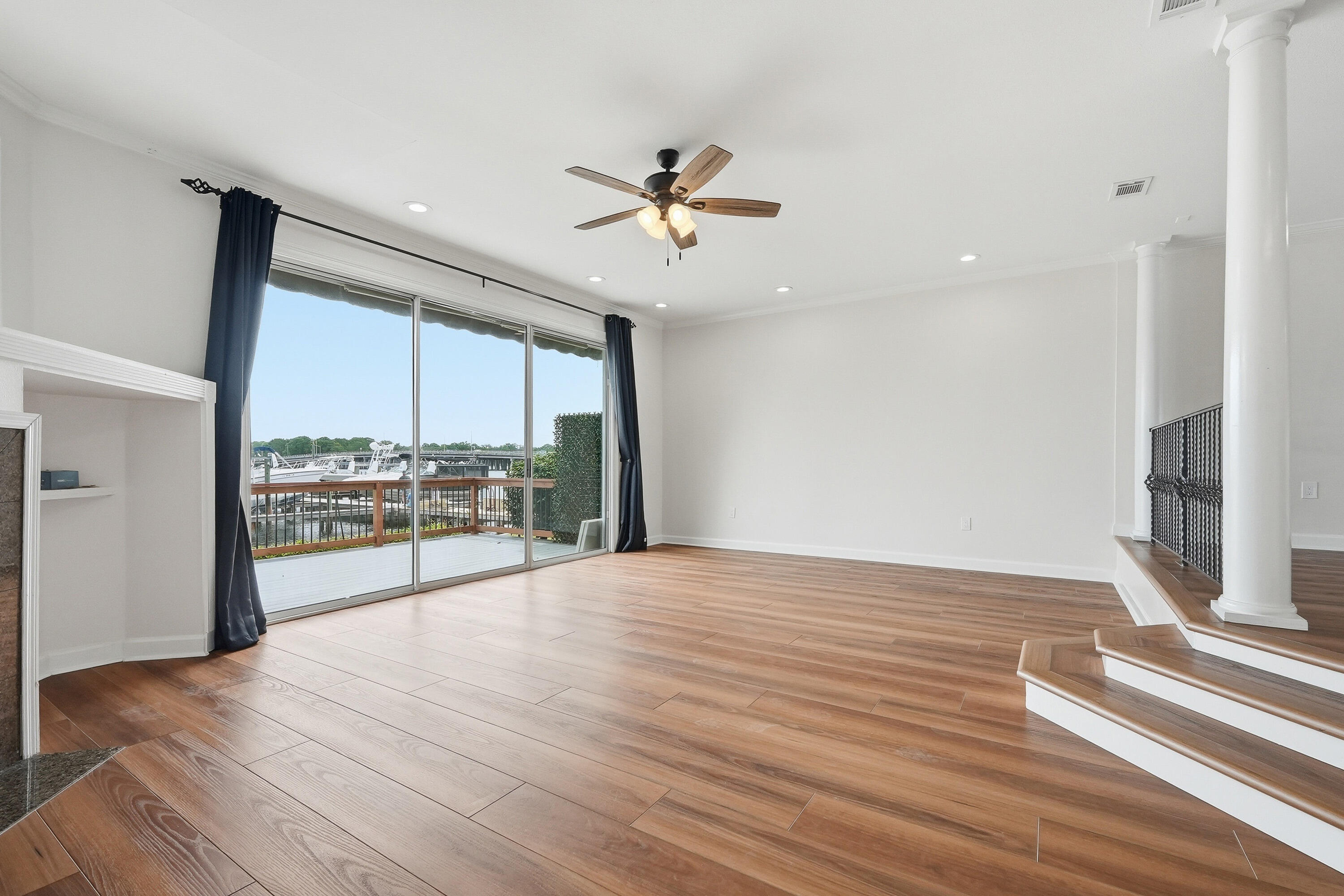 CAPTIVA COVE - Residential