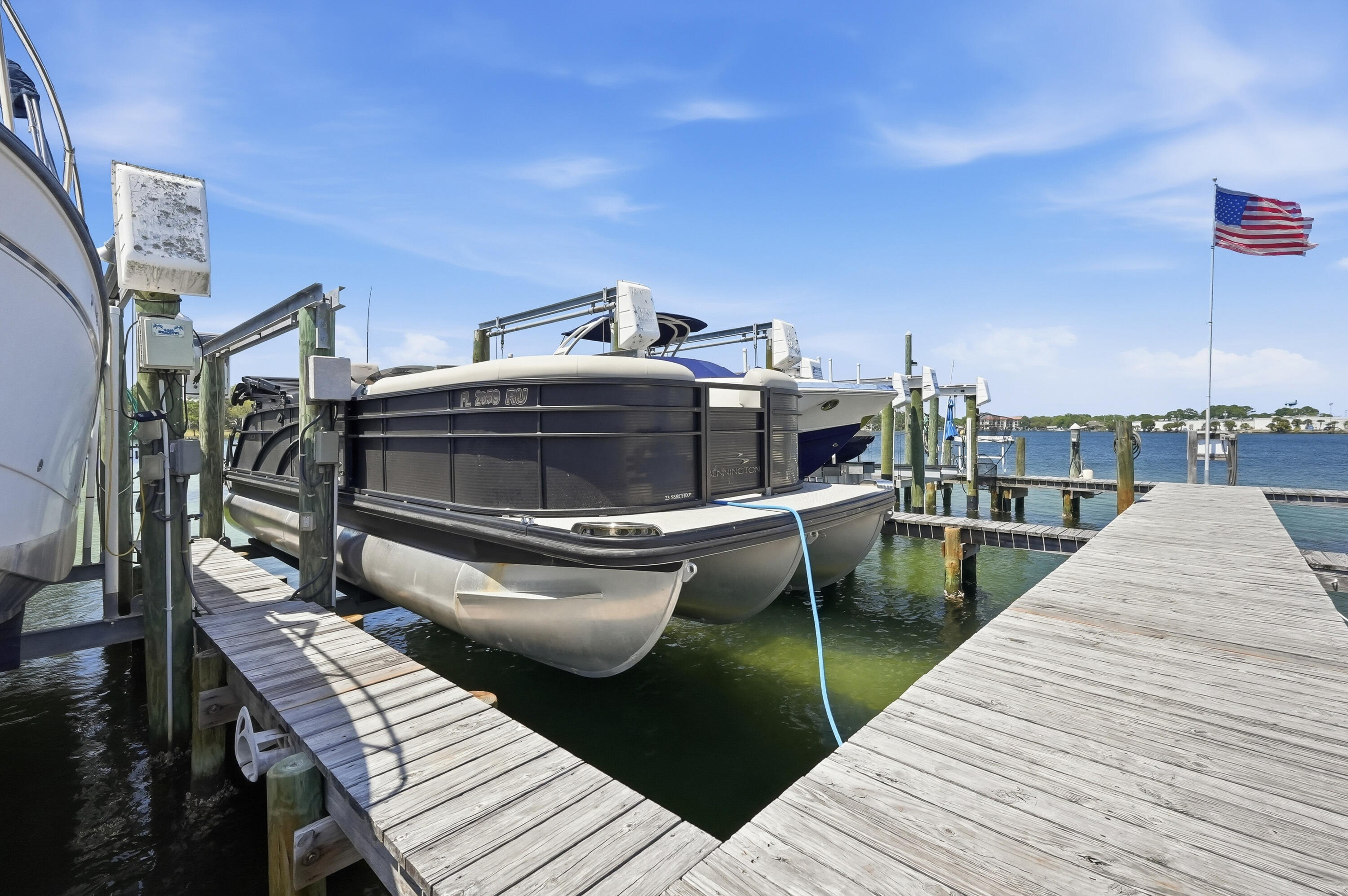 CAPTIVA COVE - Residential