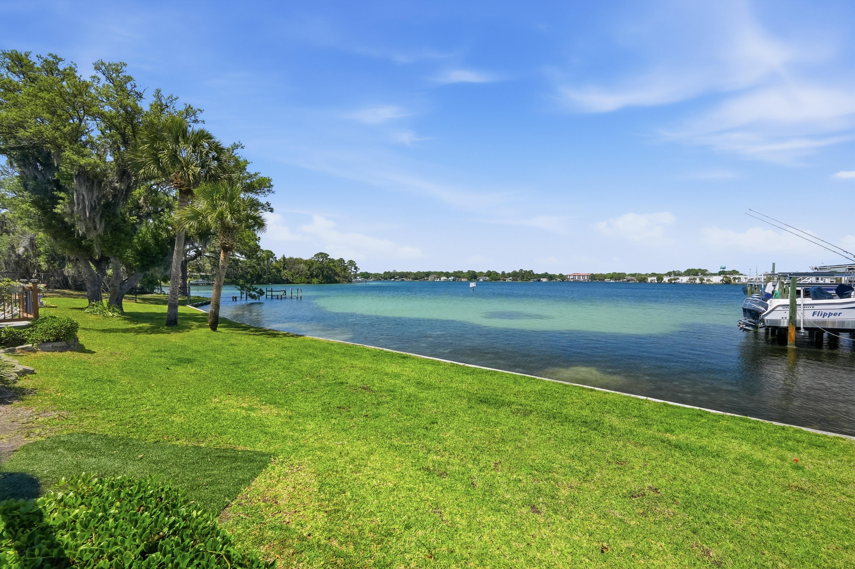 CAPTIVA COVE - Residential