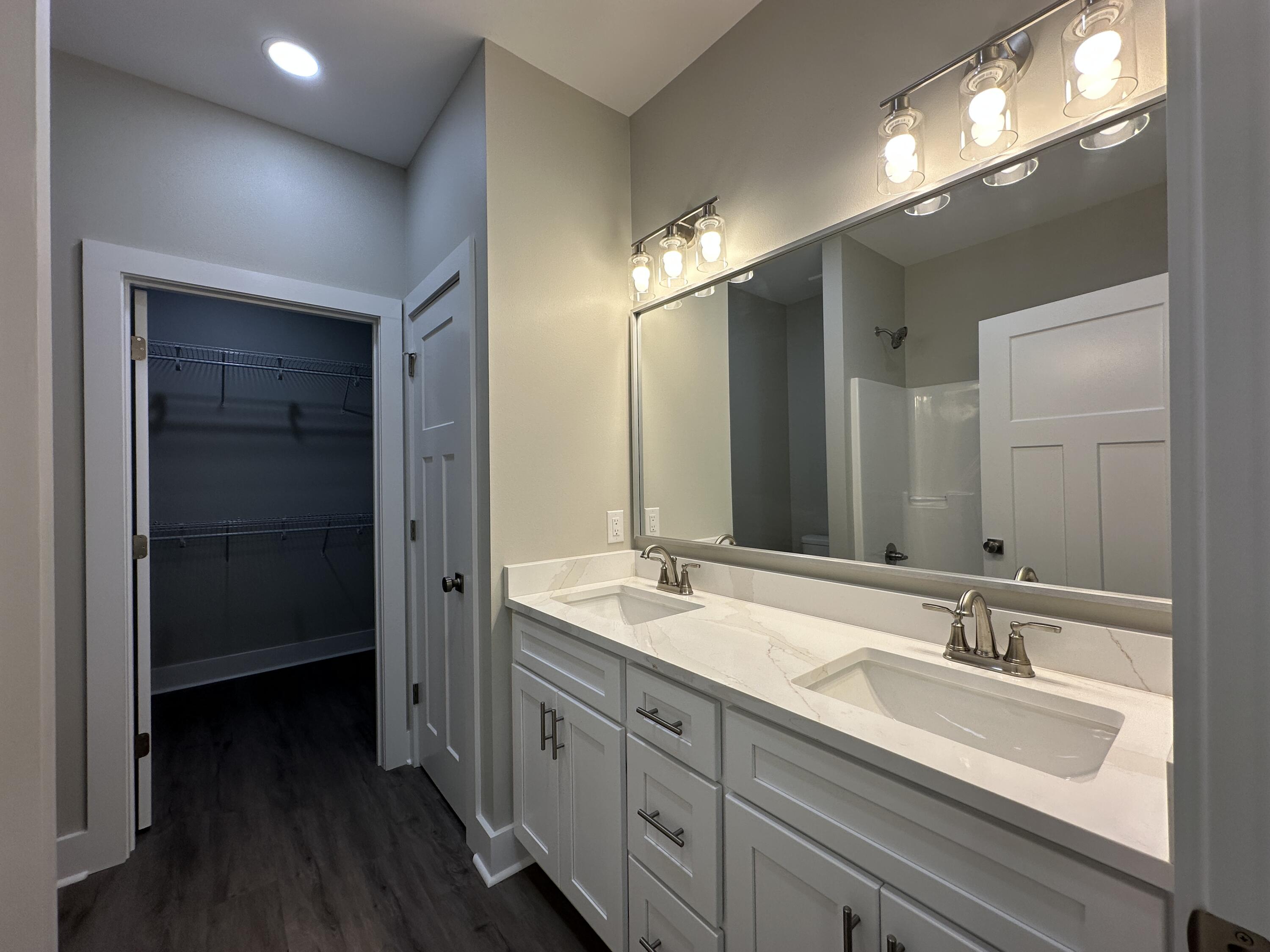 MORRIS ADD BAKER - Residential Lease