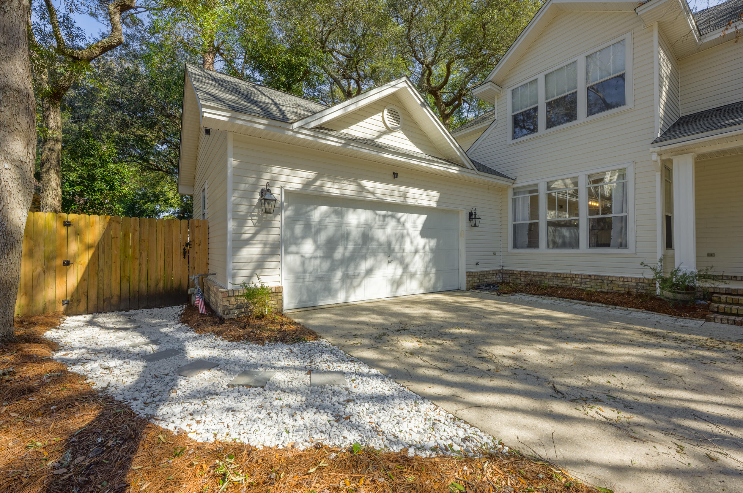 VILLAGE OF BOLTON AT BLUEWATER BAY - Residential