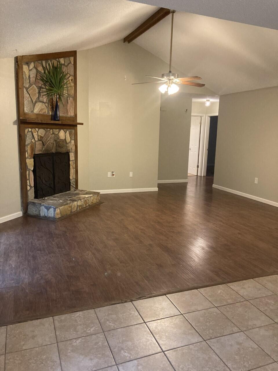 CHOCTAW 2ND ADDN - Residential Lease