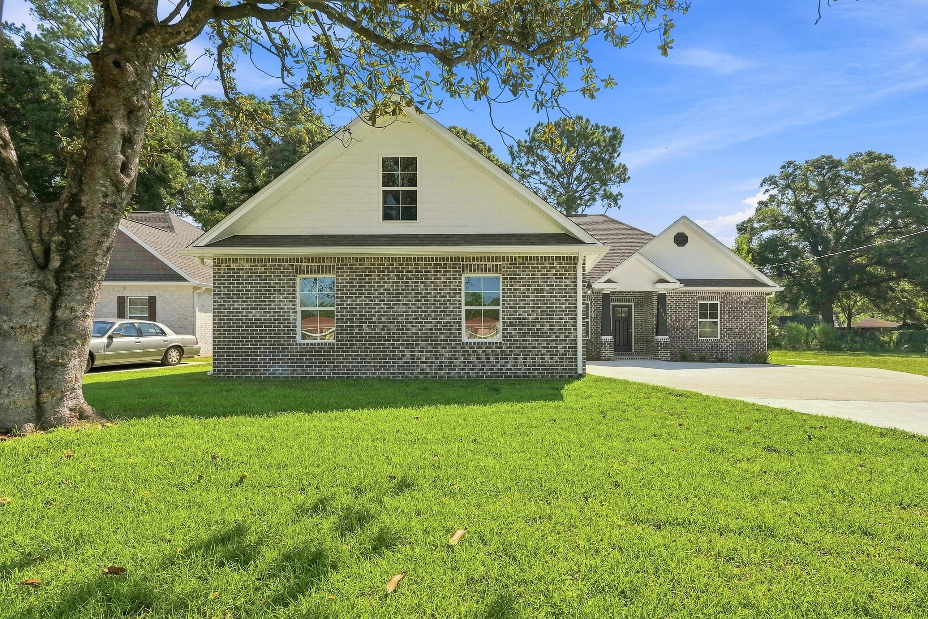 ADAMS POWELL - Residential
