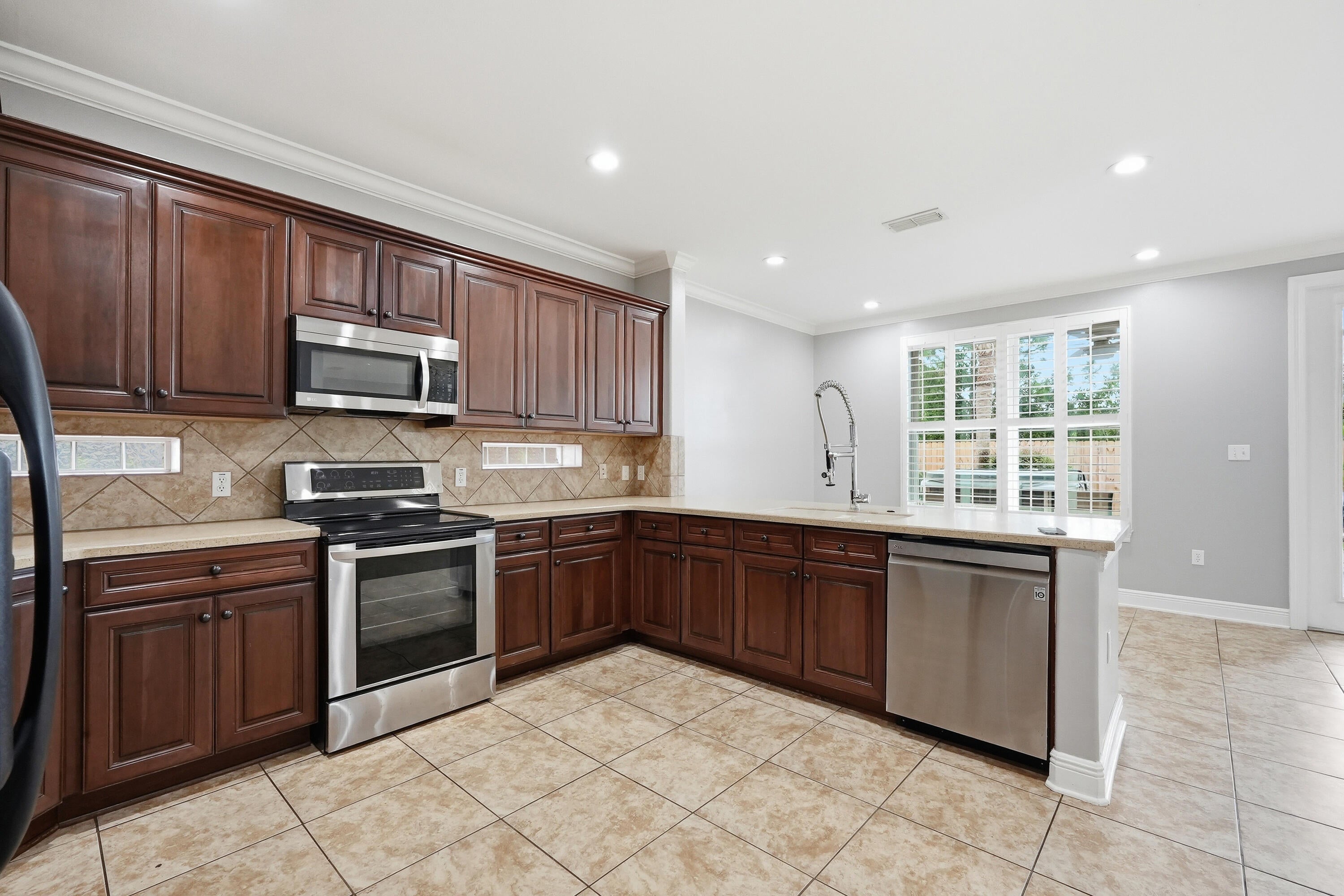 Baywalk Landings - Residential Lease