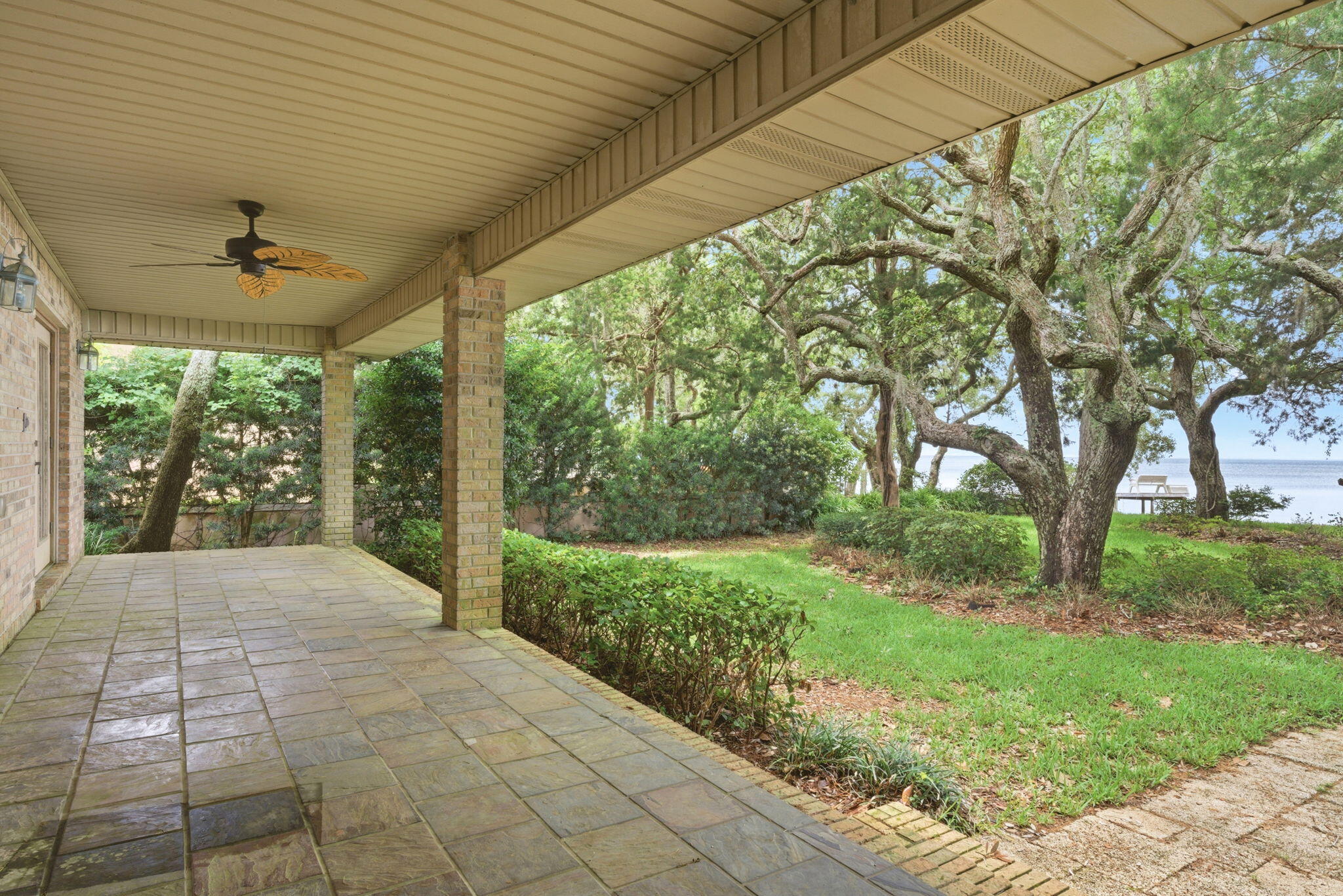 ROBLEDAL ESTATES - Residential