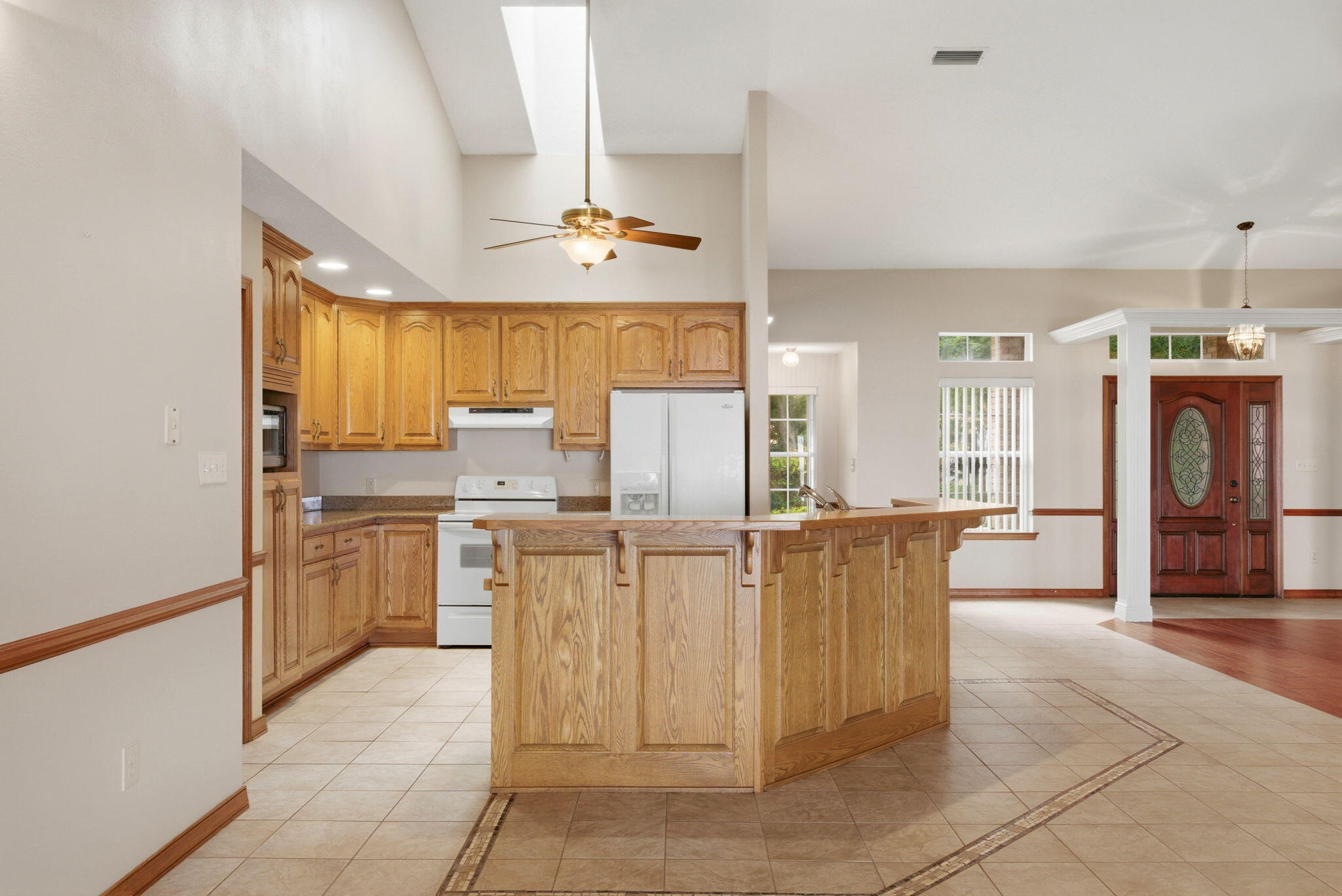 ROBLEDAL ESTATES - Residential