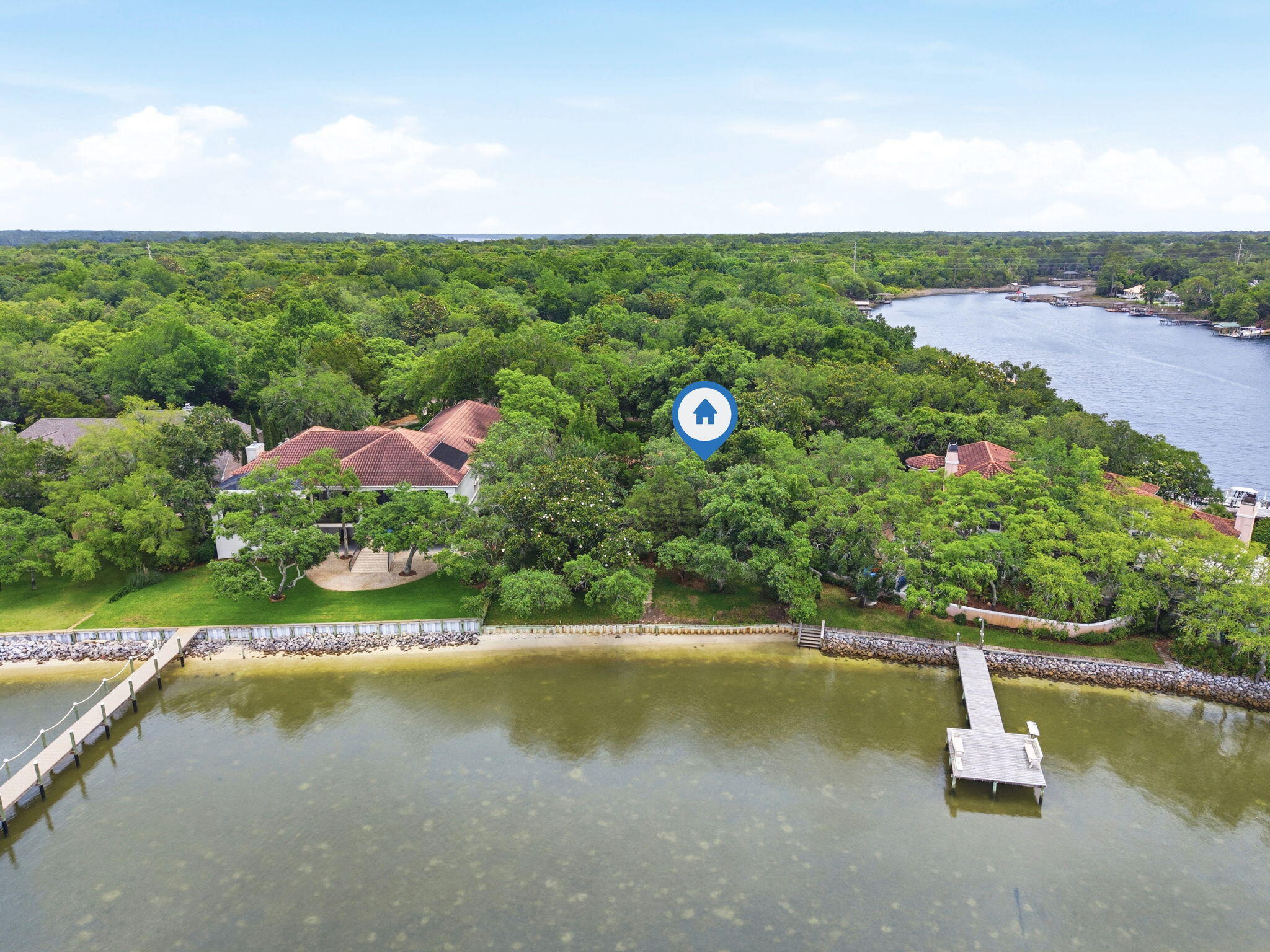 ROBLEDAL ESTATES - Residential