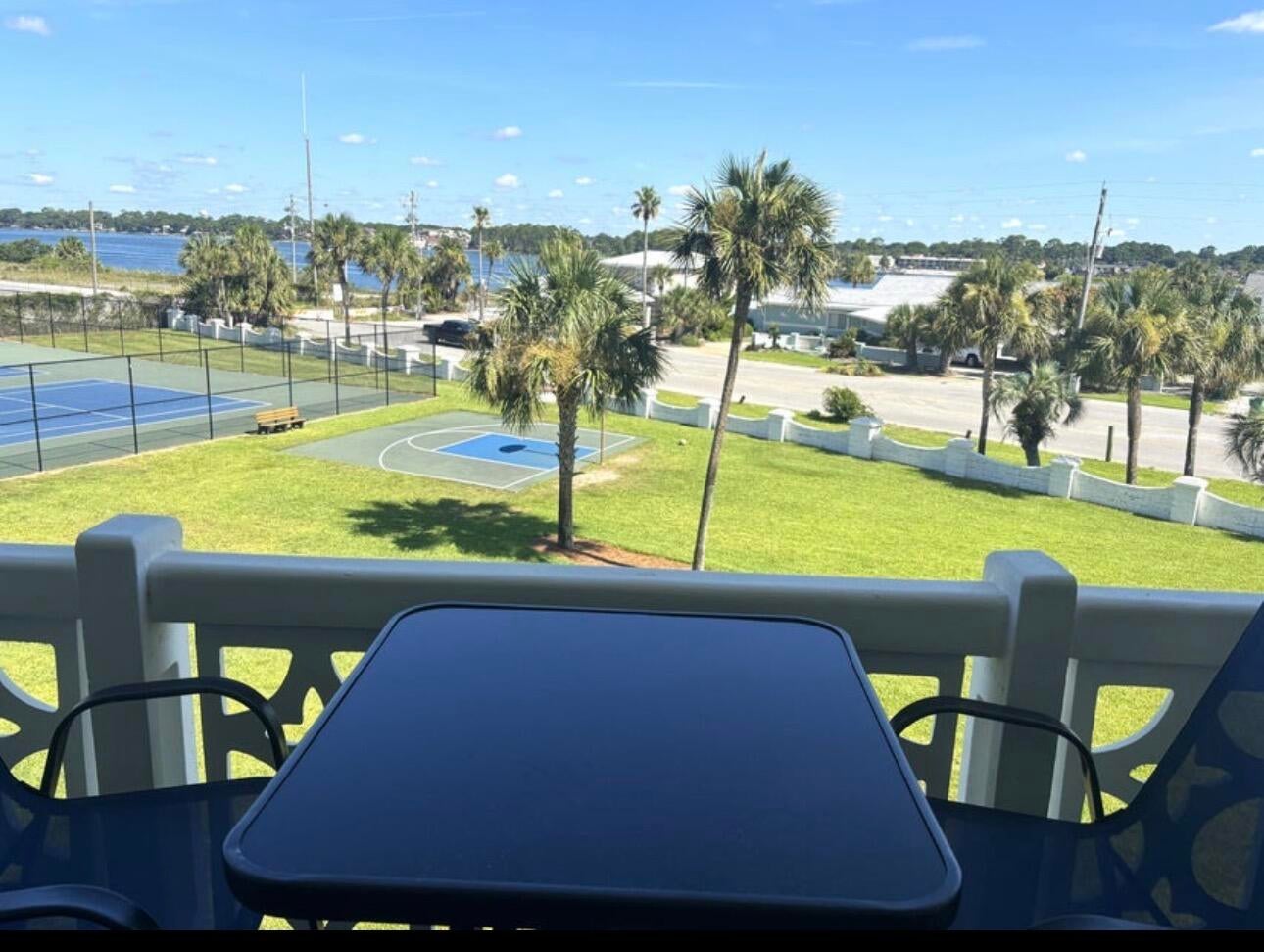 EL MATADOR CONDO - Residential