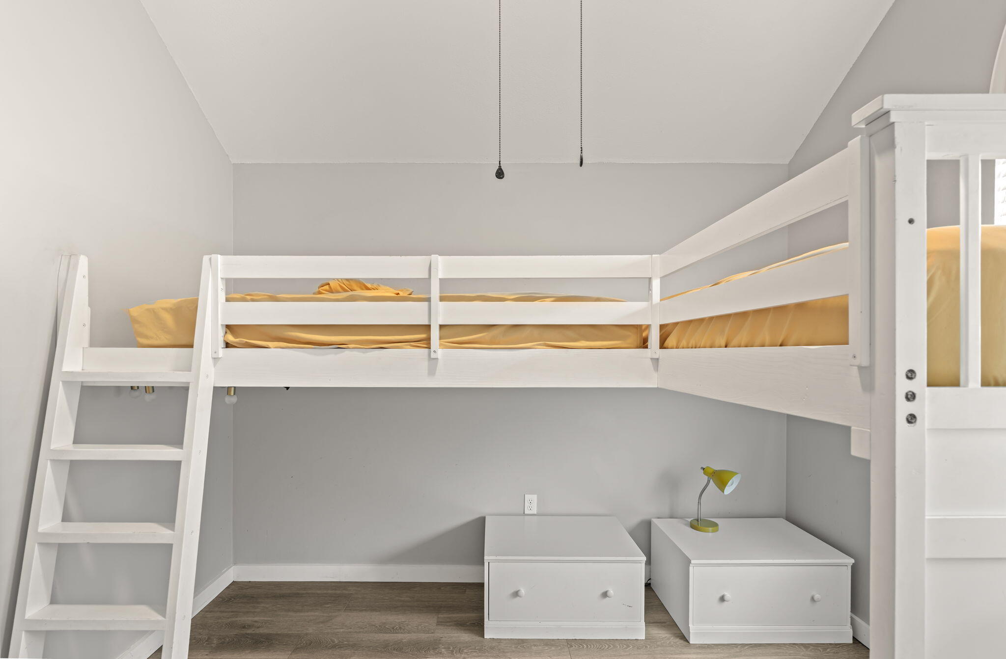 PINE RIDGE TRACE RE/SUB - Residential Lease