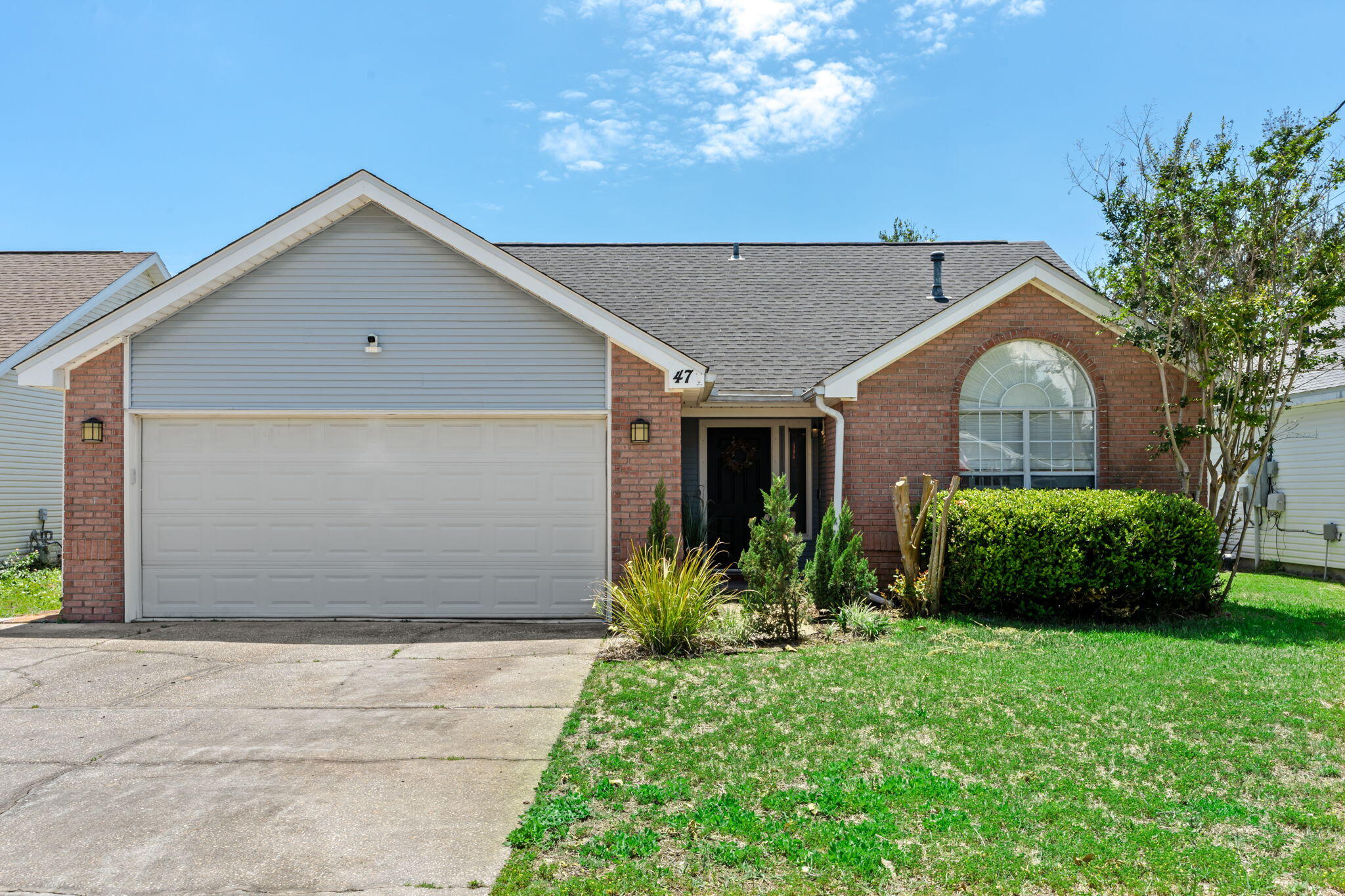 PINE RIDGE TRACE RE/SUB - Residential Lease