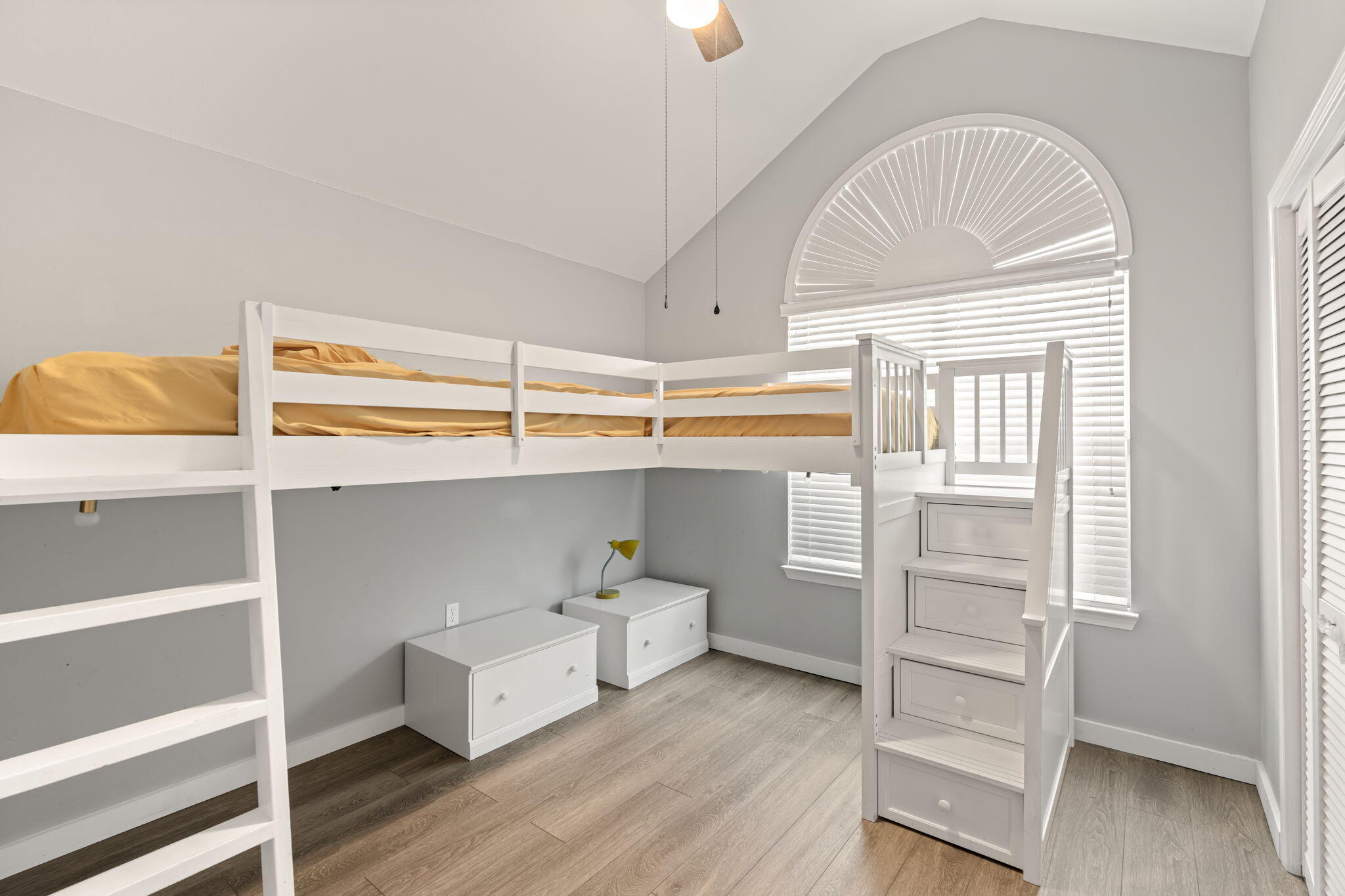 PINE RIDGE TRACE RE/SUB - Residential Lease