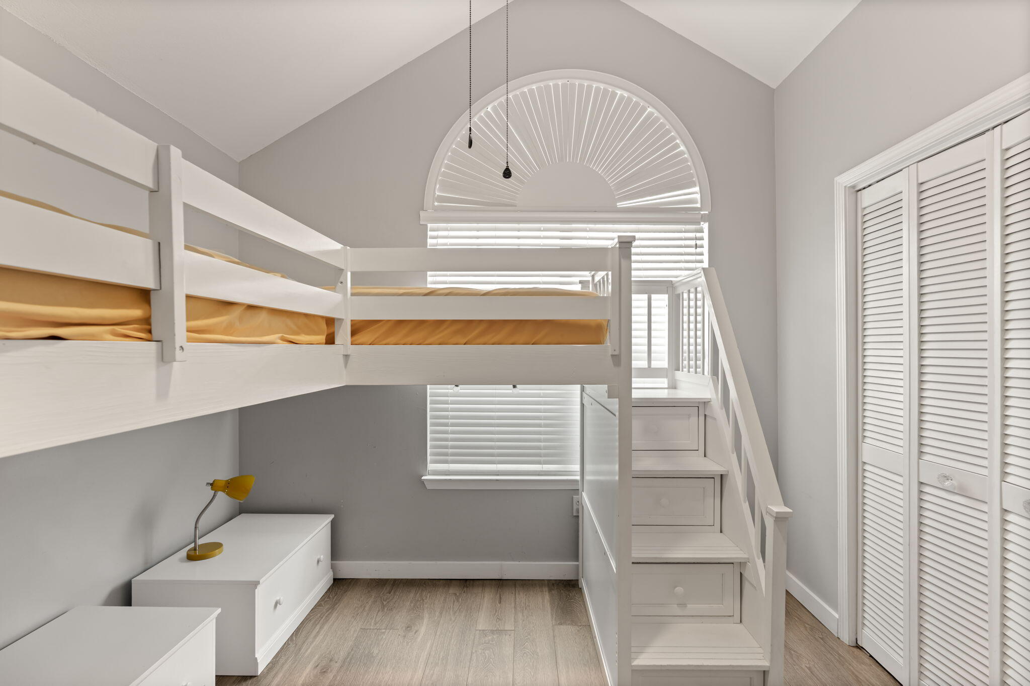PINE RIDGE TRACE RE/SUB - Residential Lease