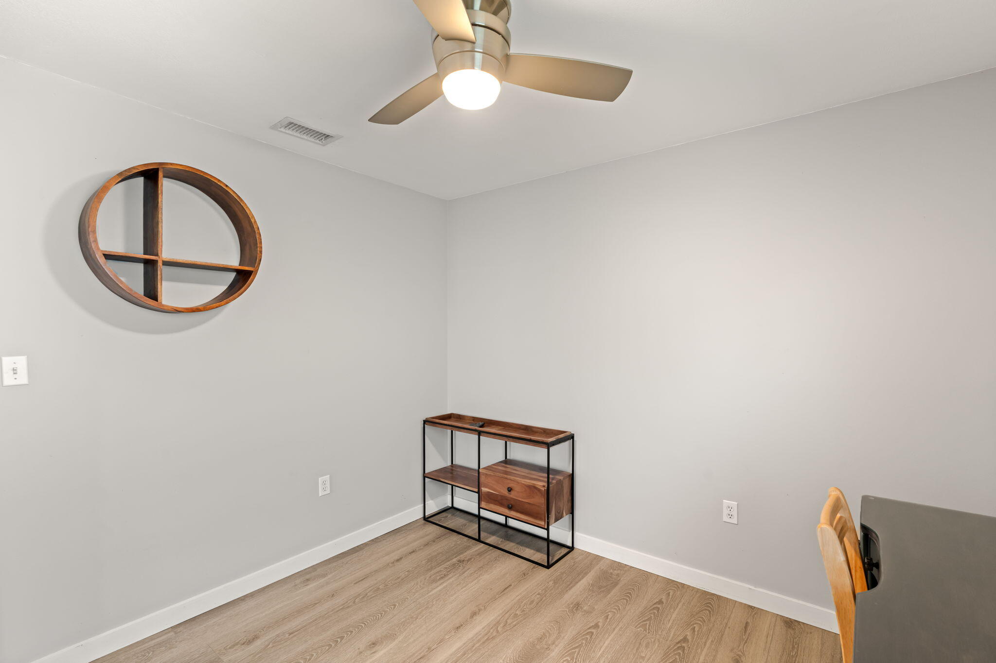 PINE RIDGE TRACE RE/SUB - Residential Lease