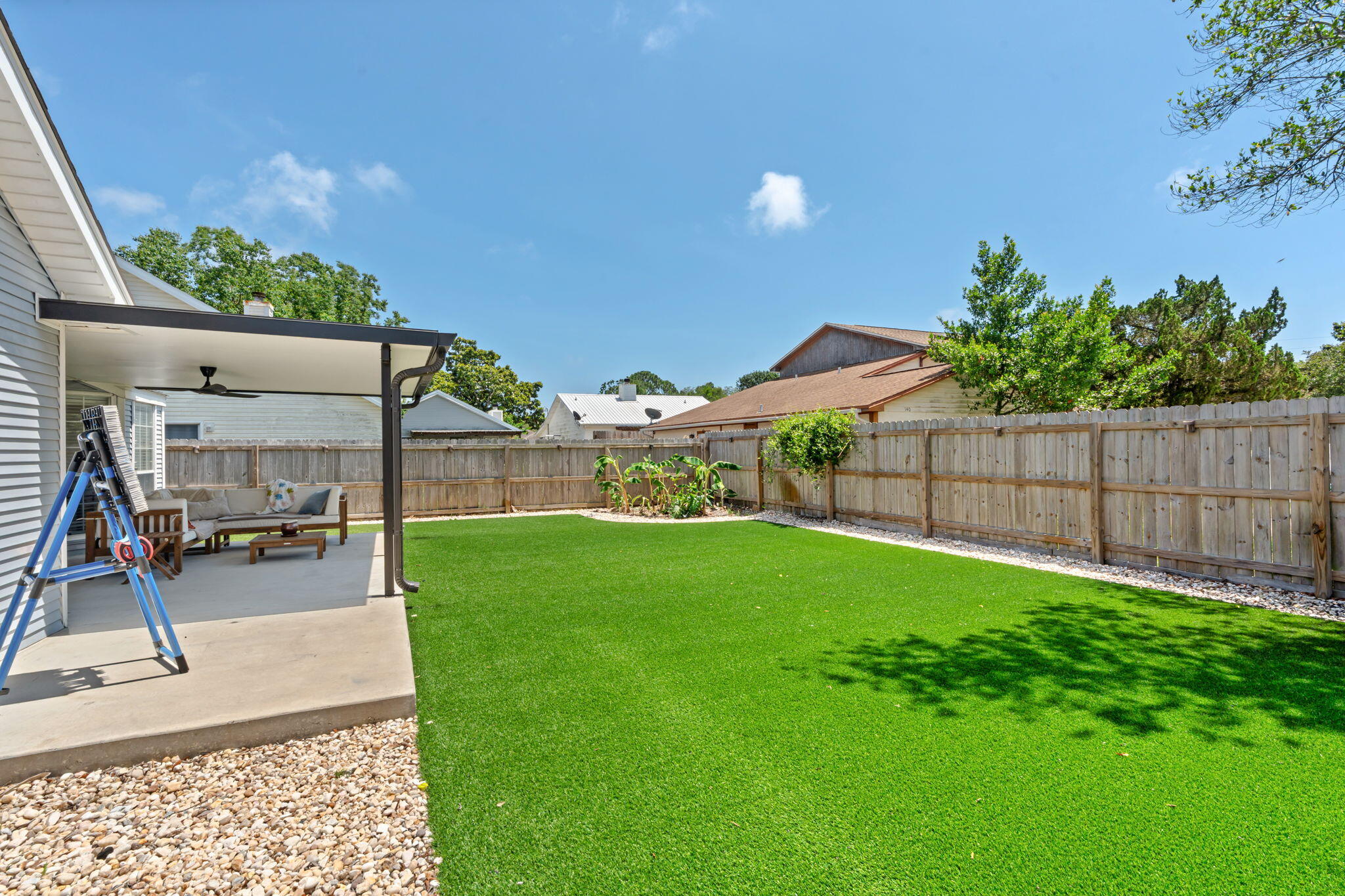 PINE RIDGE TRACE RE/SUB - Residential Lease