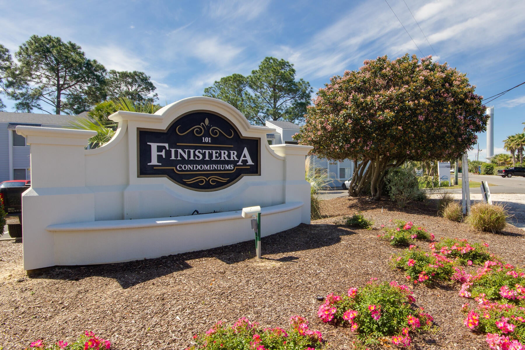 FINISTERRA CONDO - Residential