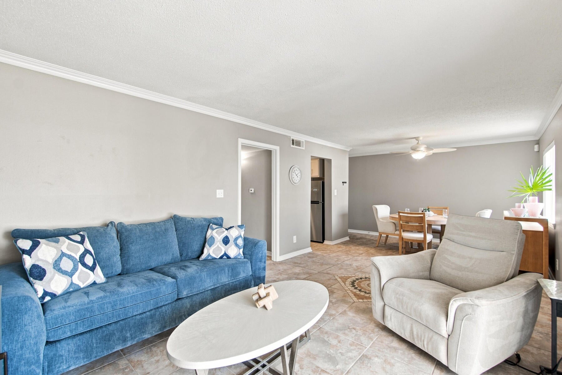 FINISTERRA CONDO - Residential