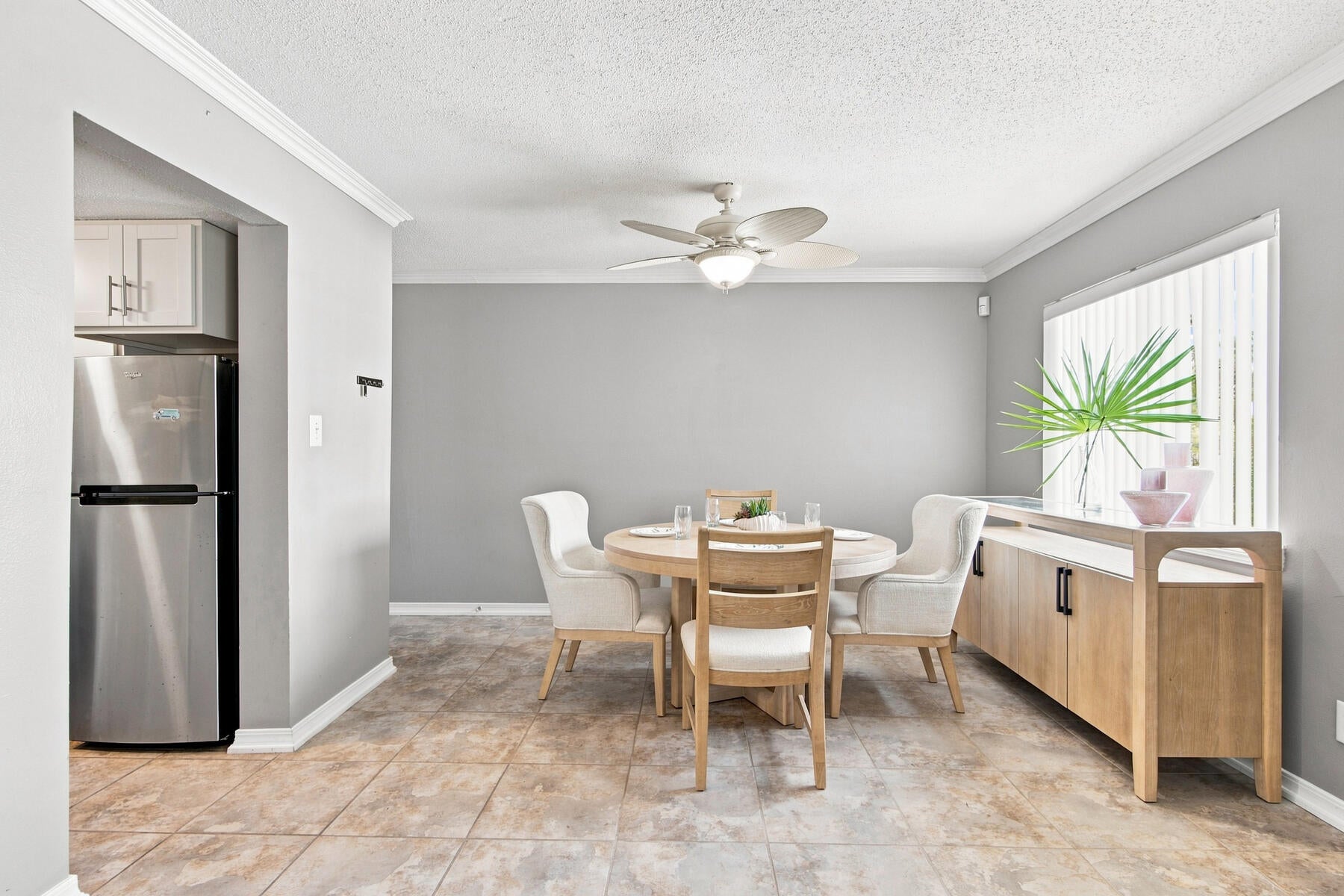 FINISTERRA CONDO - Residential