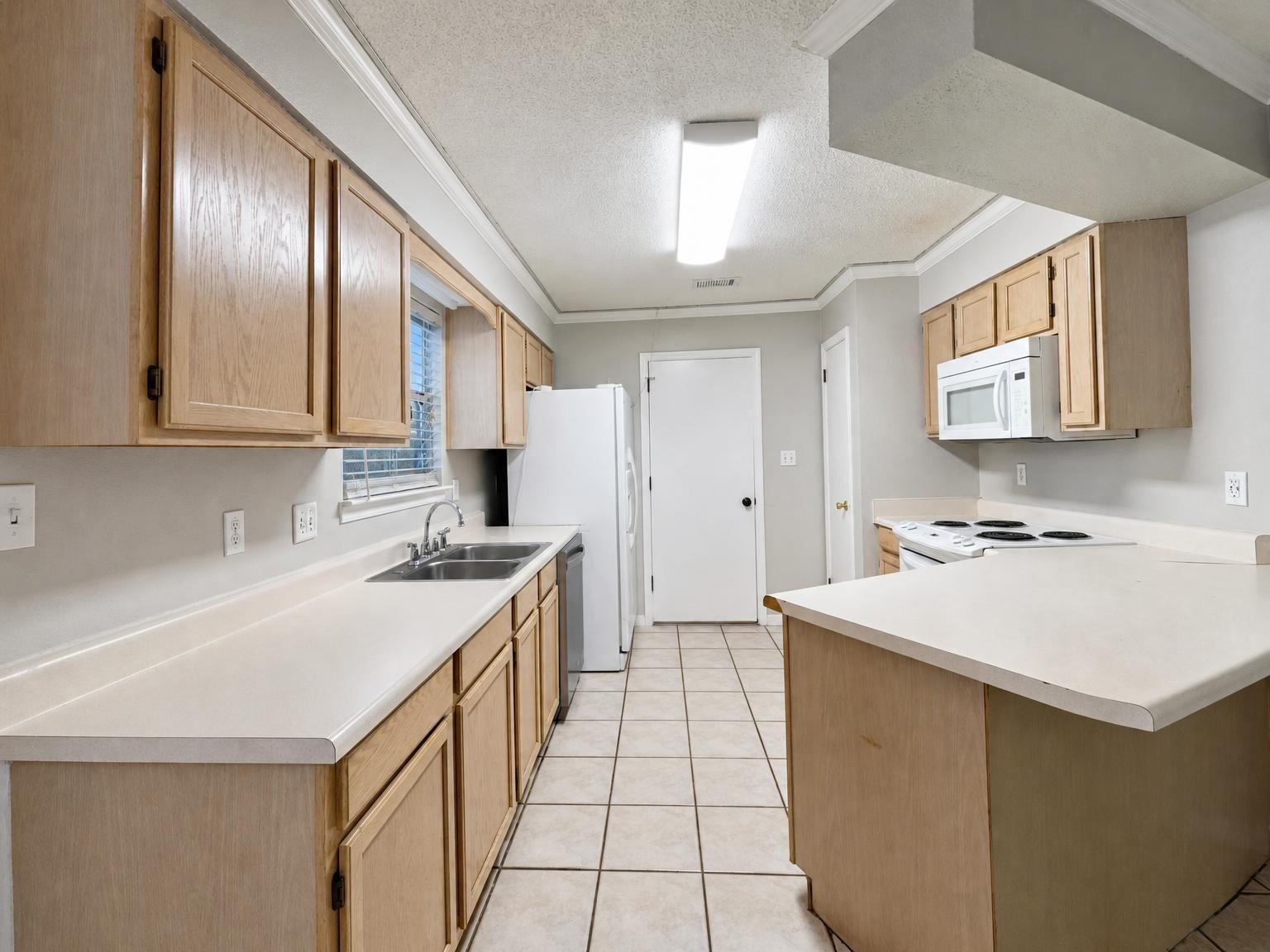 HIDDEN TRAILS PH 2 - Residential Lease