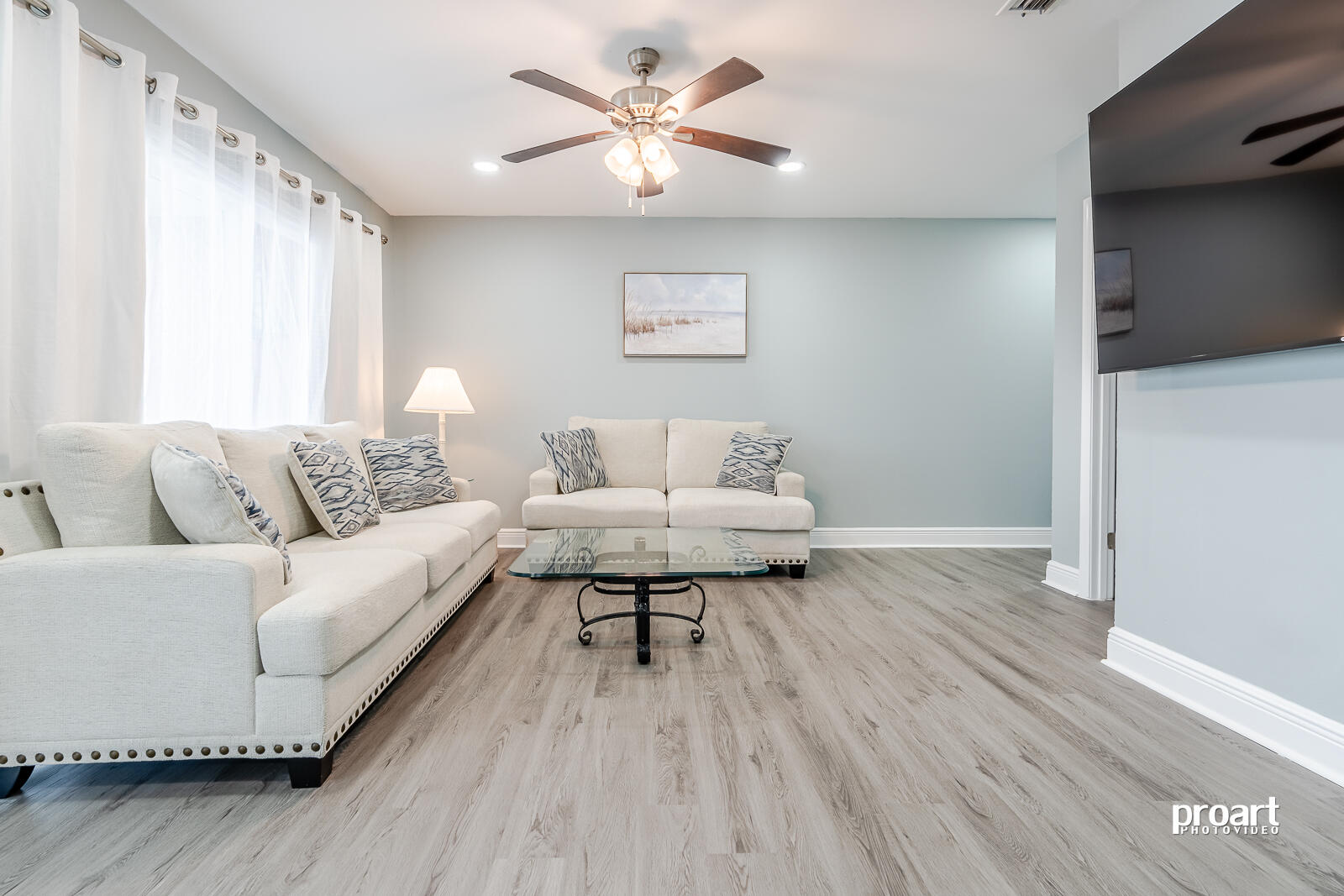 Active Airbnb, Destin Central Location within 0.8 miles to Public Beach Access or Henderson State Park. Remodeled Condo 2 Bedrooms, 1 Bathroom Jack & Jill Design, Kitchen Island, Quartz Countertops, Balcony & Laundry Room. The current layout accommodates up to 6 guests. Property is located on the second floor and has a view of the tennis courts & swimming pool. Pets Allowed, Vacation Rentals Allowed.  Community Features: Free Parking, Gated Entrances from HWY 98 and Airport Rd, Access to 3 swimming pools, Tennis/Pickleball court, Dog Park, EV chargers, maintained green areas, picnic tables & lake. HOA Coverage: building insurance and exterior maintenance, water, internet, sewer, trash, landscaping, and maintenance of pools and gates. Owner pays Electric Only. Gated Community contact agent for showing schedule and access instructions. Airbnb Link 
airbnb.com/h/whitesandsdestin