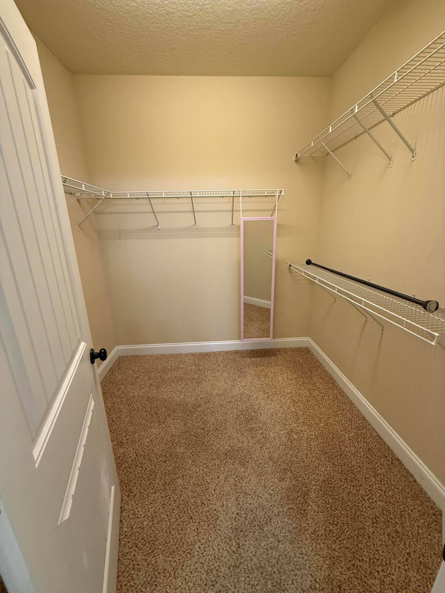 DUGGAN POND ESTATES - Residential Lease