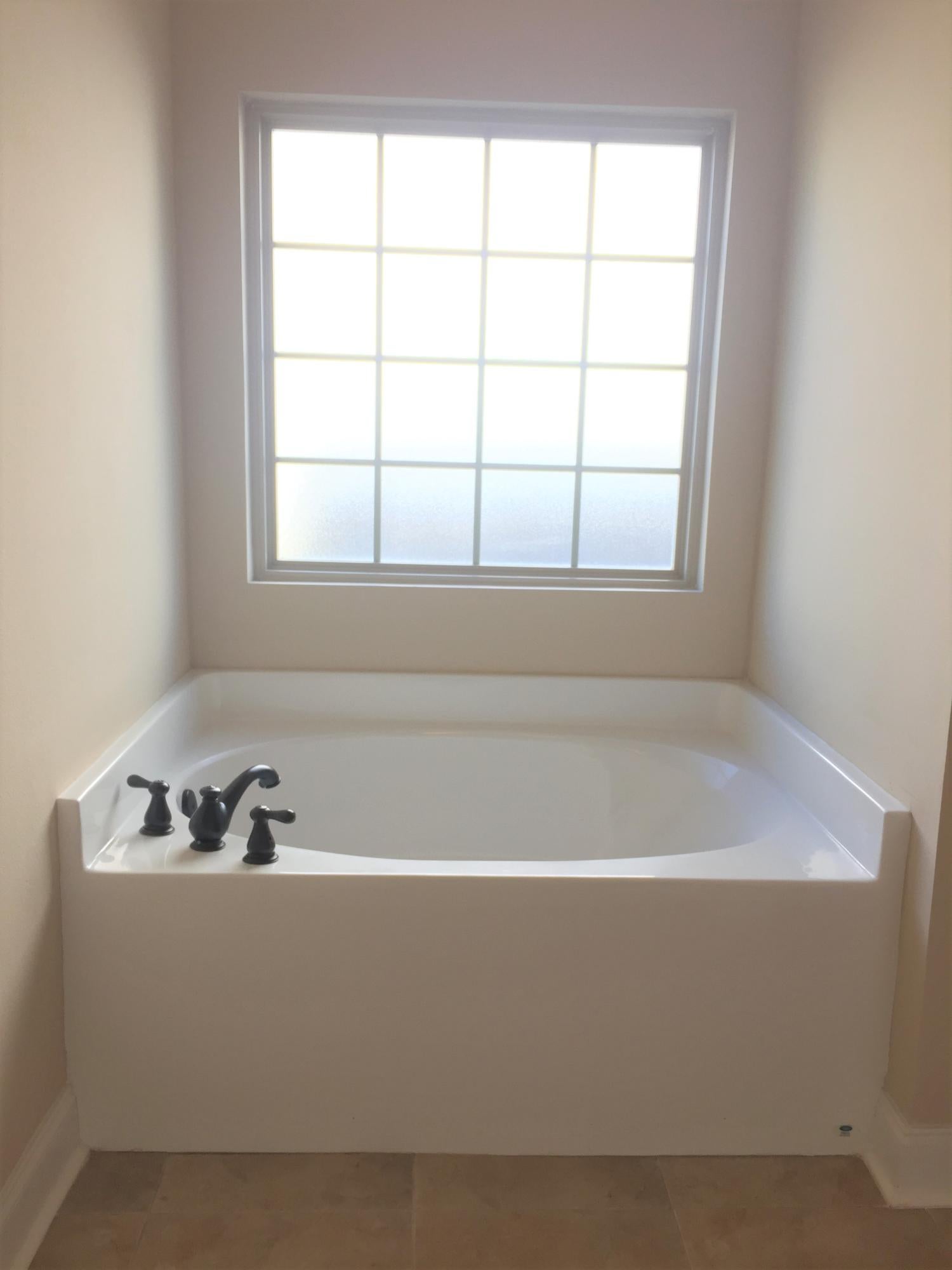 DUGGAN POND ESTATES - Residential Lease