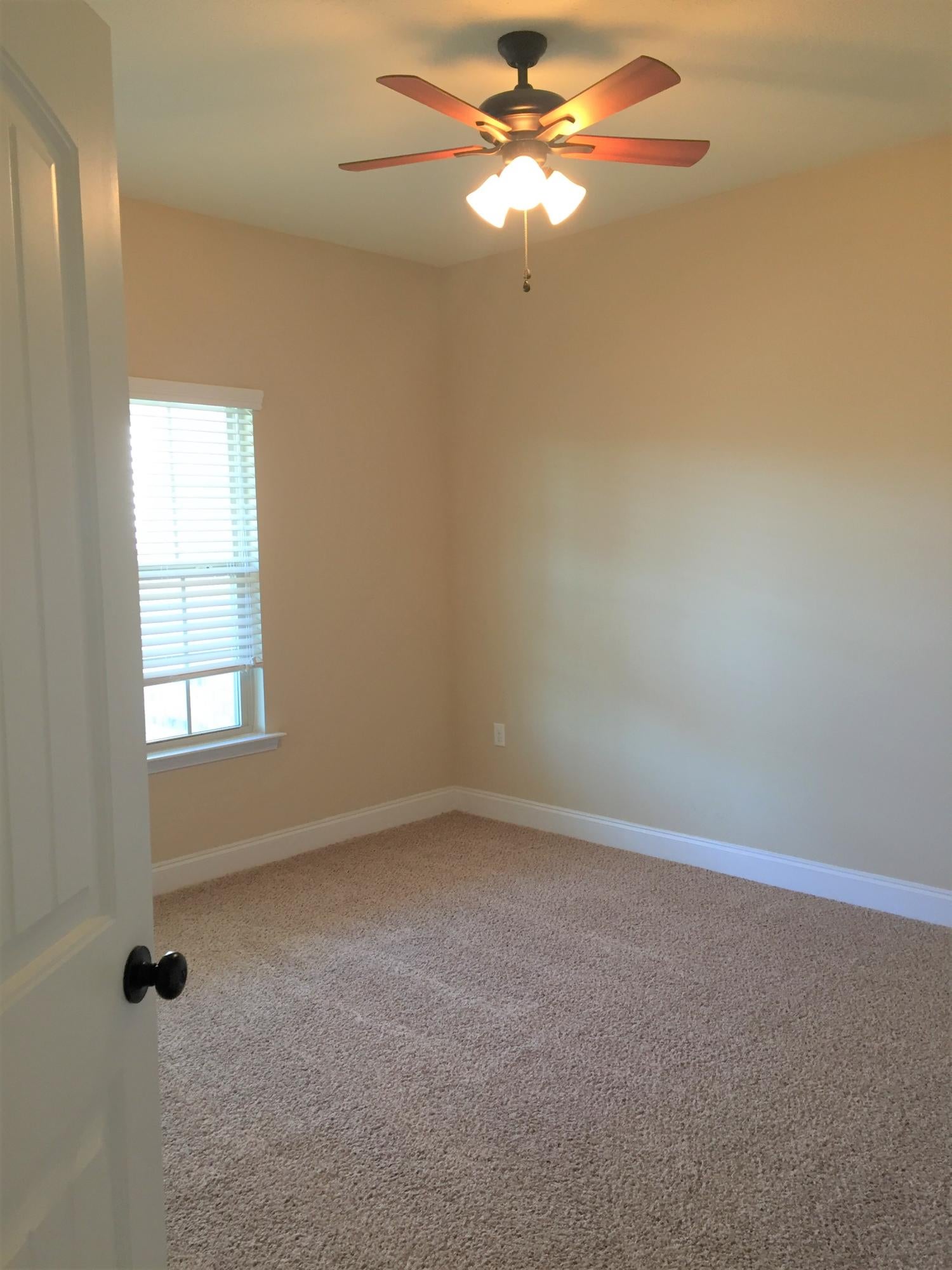 DUGGAN POND ESTATES - Residential Lease